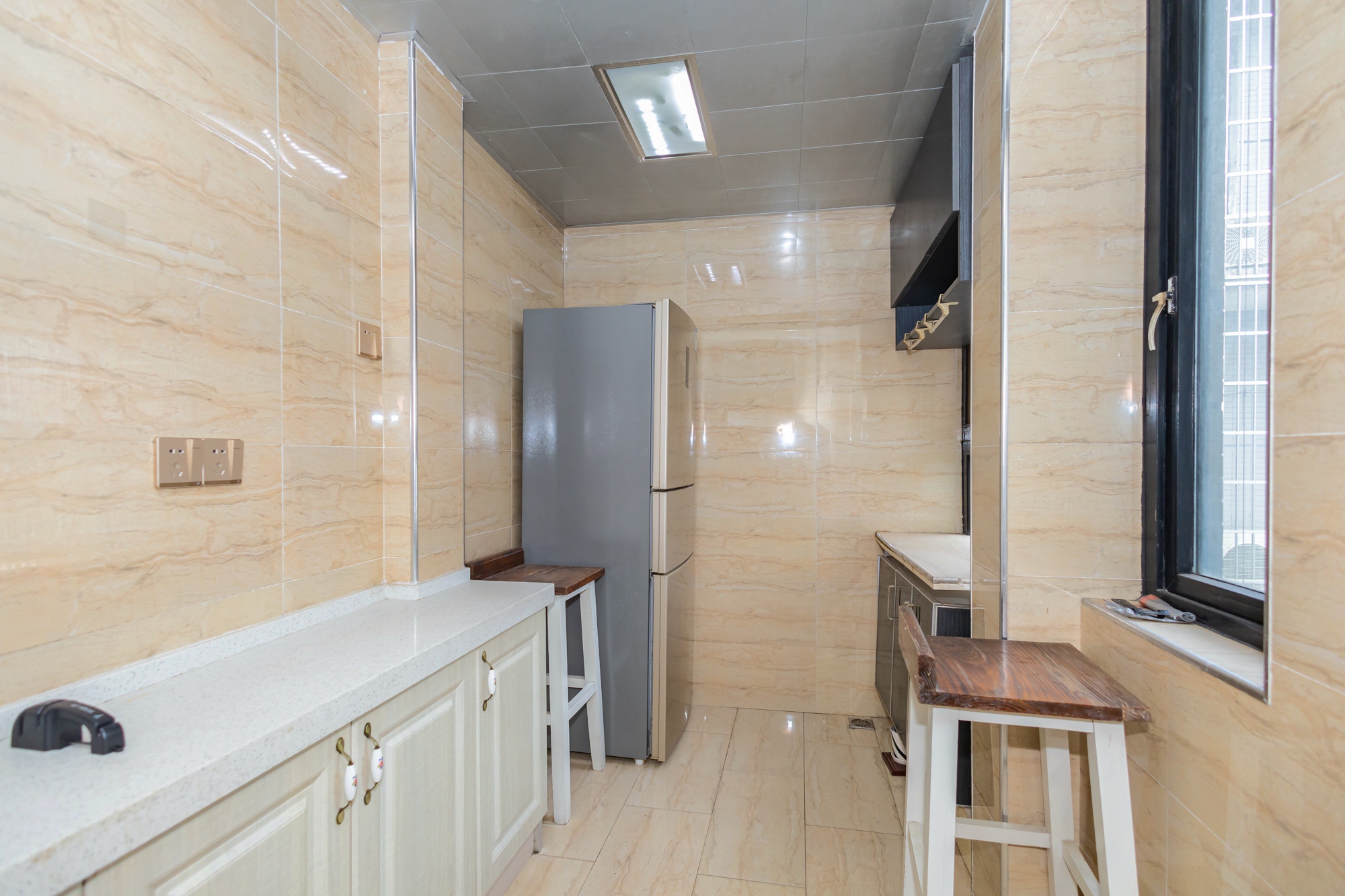 尚都花园城 4室2厅2卫 79.0万 尚都花园城 4室2厅2卫 79.0万厨房