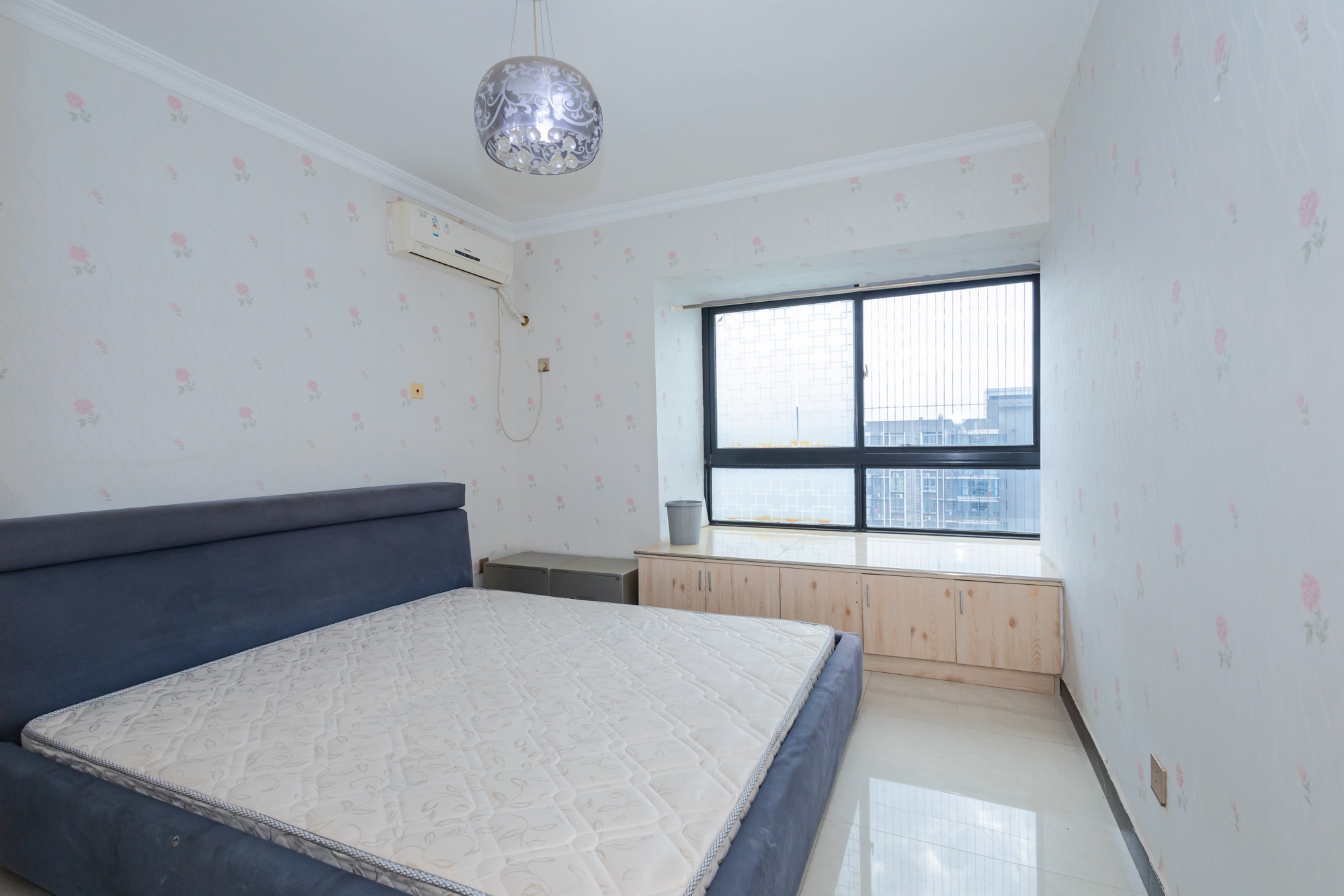 尚都花园城 4室2厅2卫 79.0万 尚都花园城 4室2厅2卫 79.0万卧室