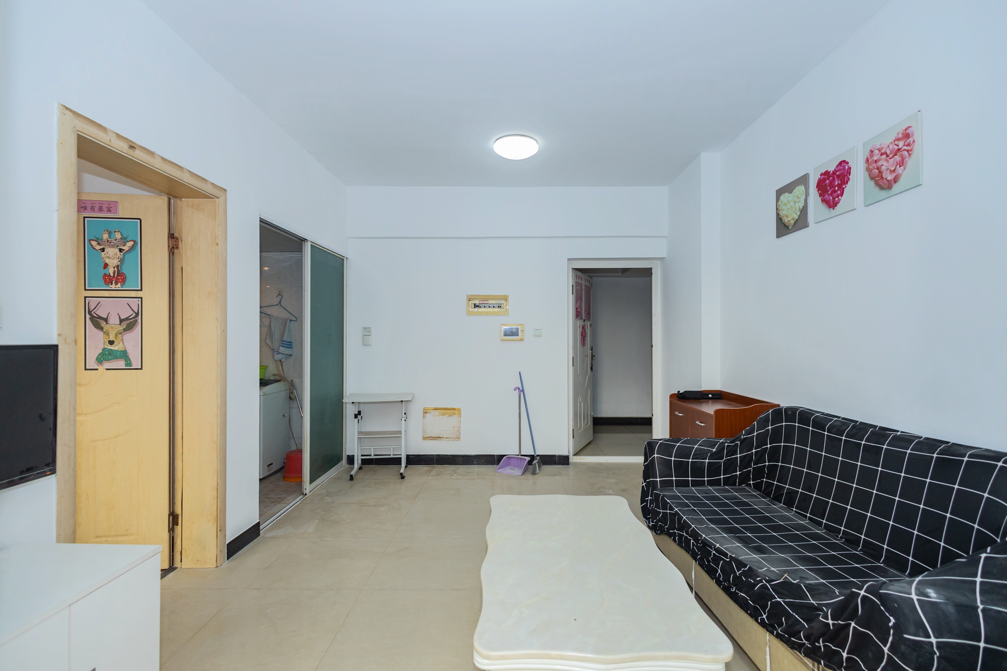 爱都(IDO) 1室1厅1卫 30.8万 爱都(IDO) 1室1厅1卫 30.8万客厅