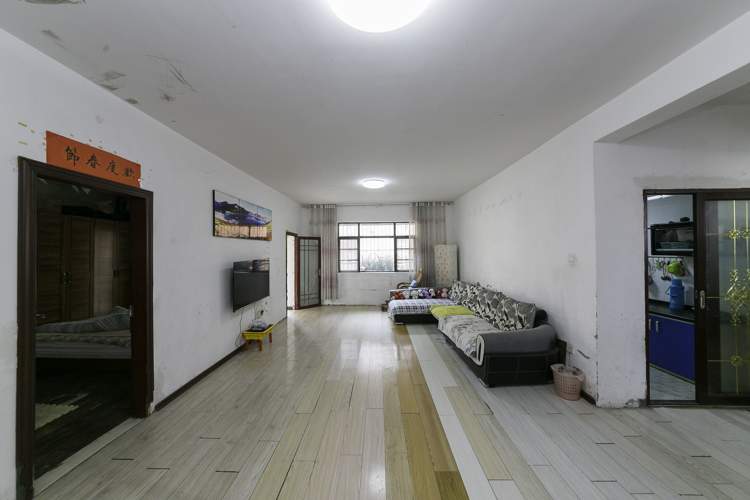 湘府名邸(同力家园) 3室2厅2卫 86.0万 湘府名邸(同力家园) 3室2厅2卫 86.0万客厅