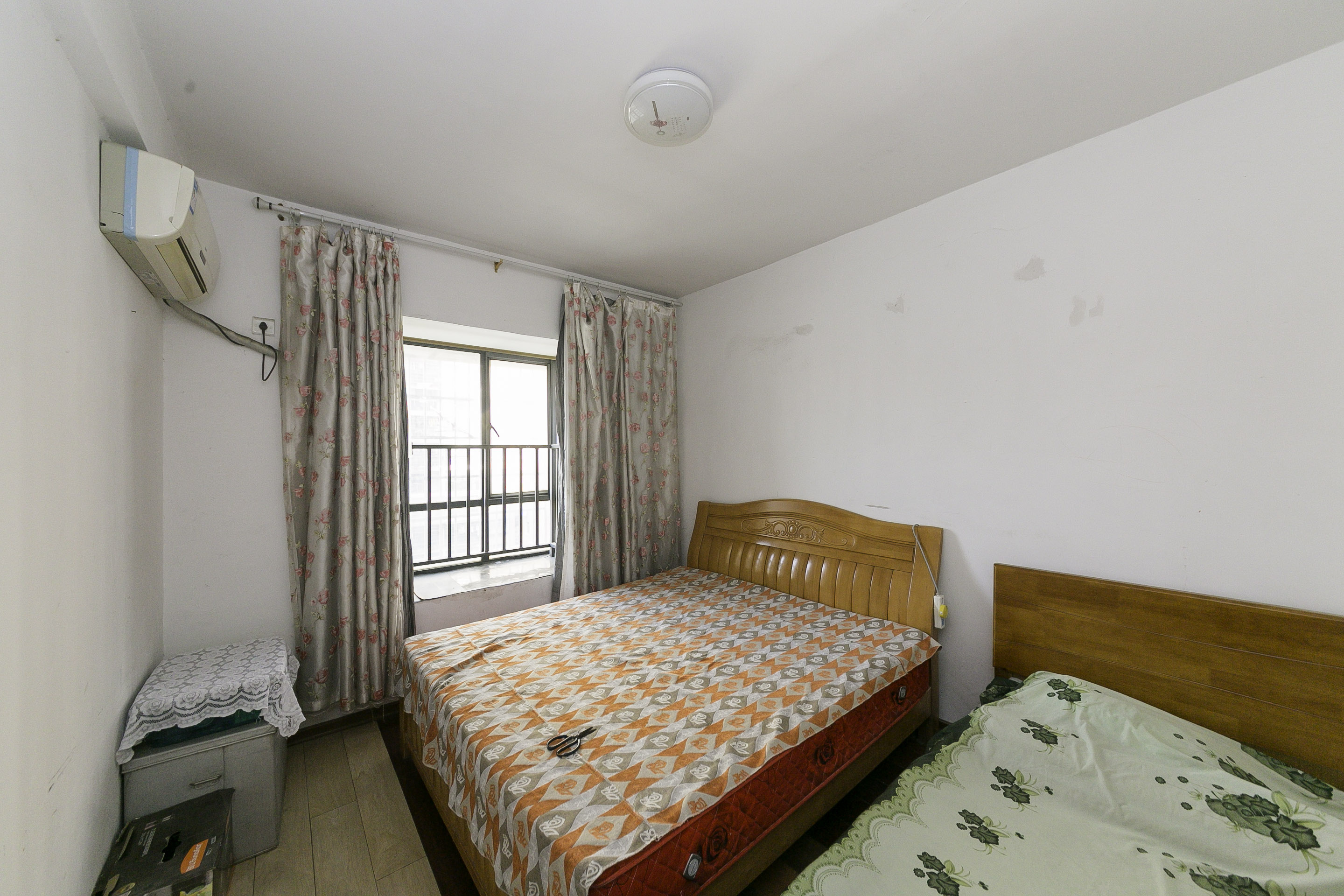 湘府名邸(同力家园) 3室2厅2卫 86.0万 湘府名邸(同力家园) 3室2厅2卫 86.0万卧室