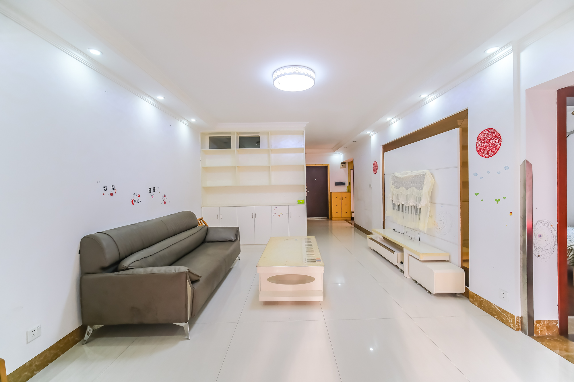 三一街区  3室2厅1卫   56.80万