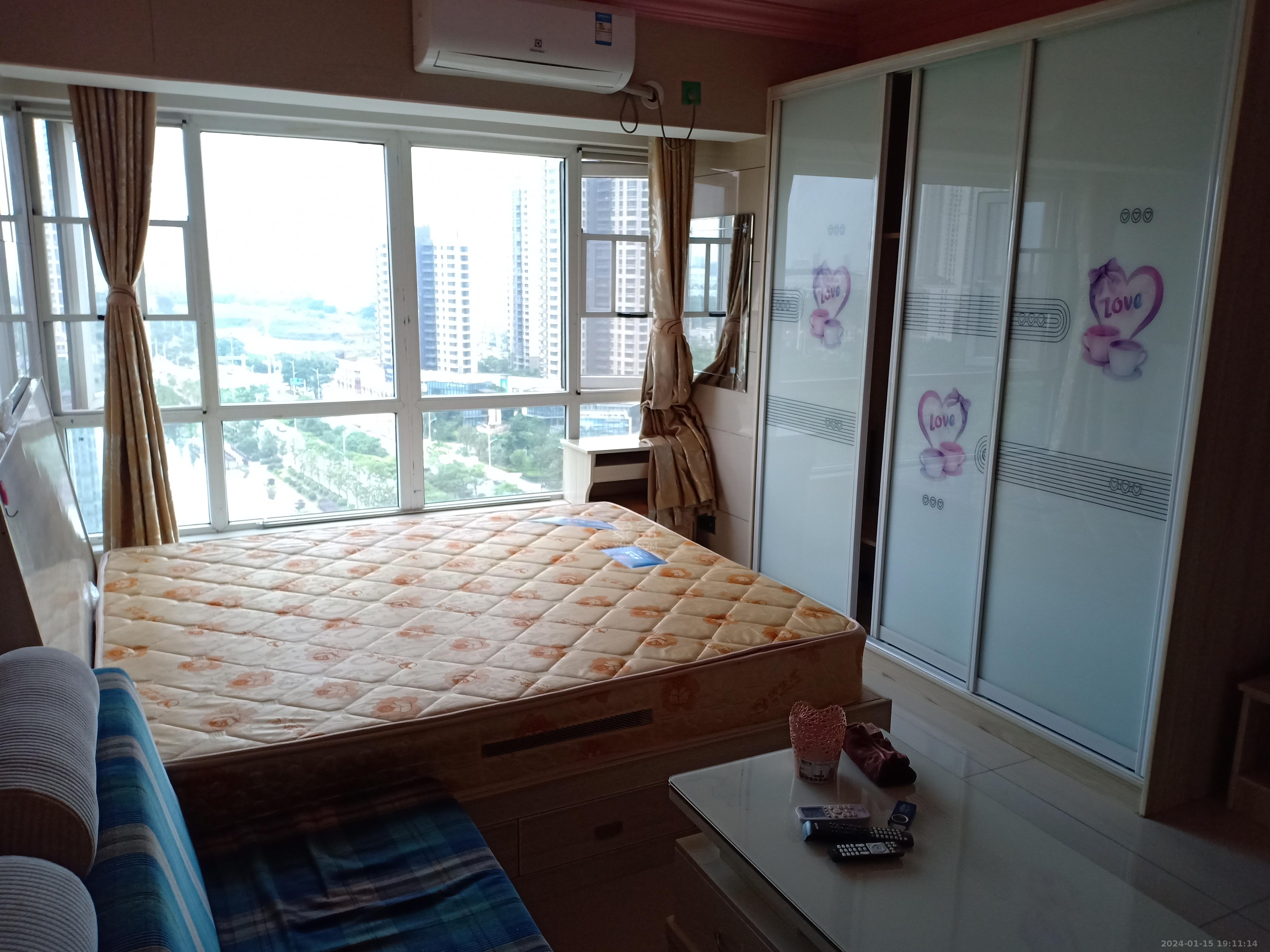 美的城三期  1室1厅1卫   1100.00元/月室内图
