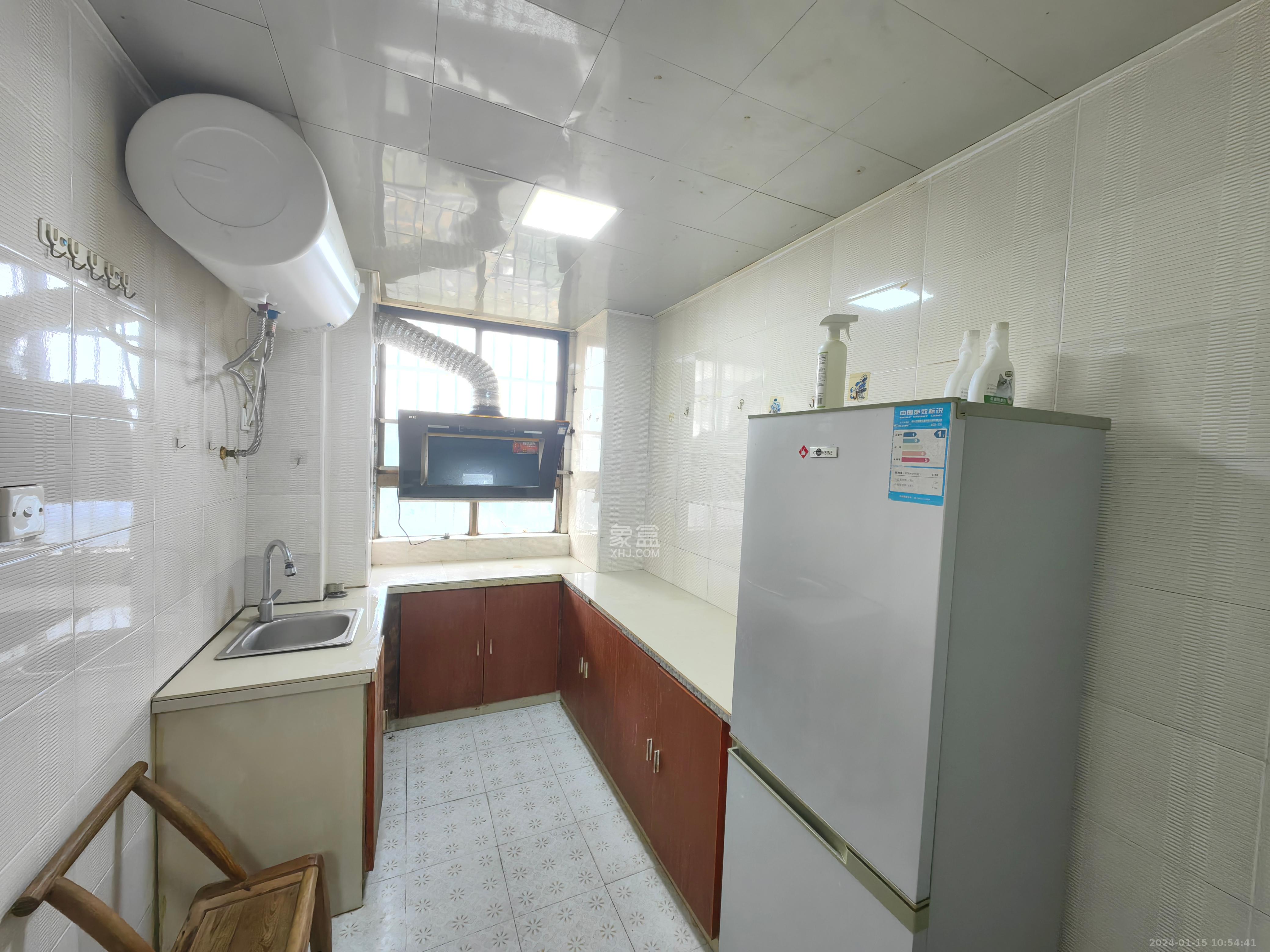 望龙小区 2室2厅1卫 1350.0元/月 望龙小区 2室2厅1卫 1350.0元/月室内图