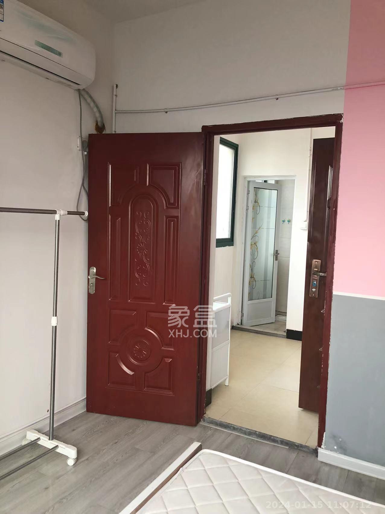 洋湖时代  1室1厅1卫   900.00元/月室内图