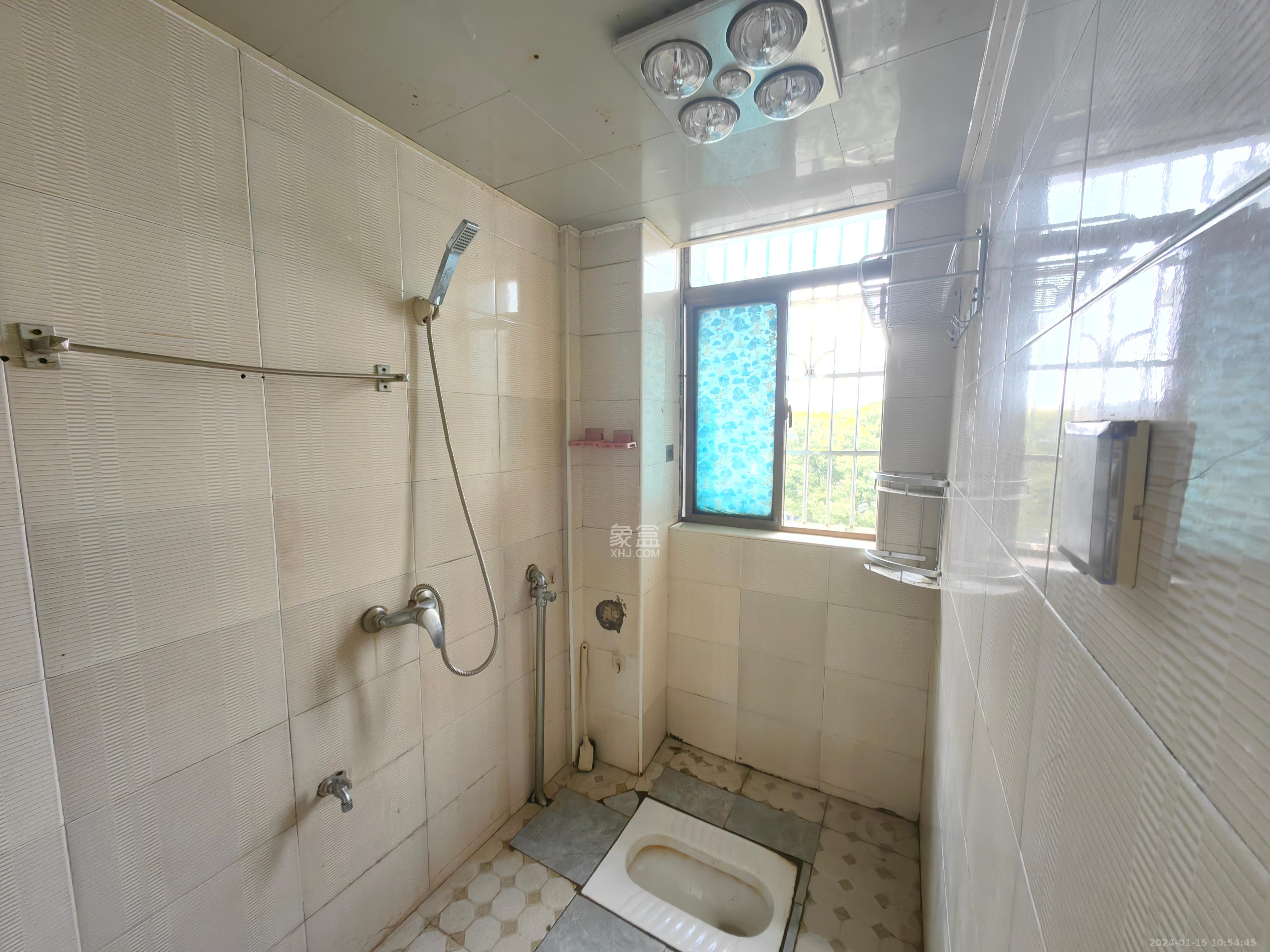 望龙小区 2室2厅1卫 1350.0元/月 望龙小区 2室2厅1卫 1350.0元/月室内图