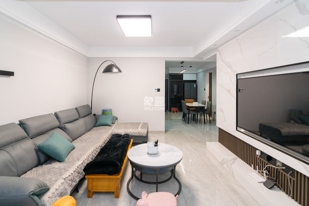 华城城市广场  3室2厅2卫    80.0万