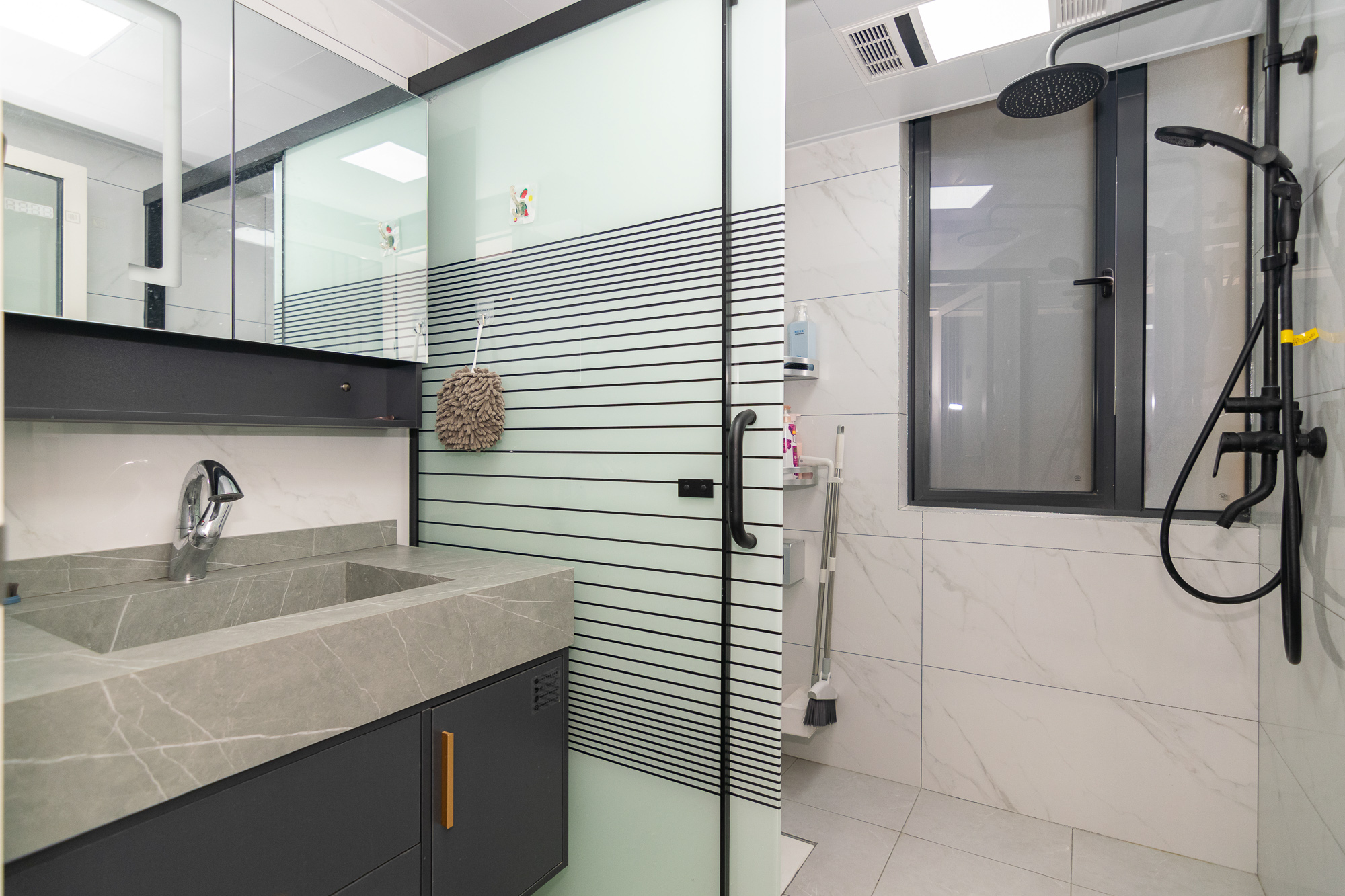 华城城市广场 3室2厅2卫 80.0万 华城城市广场 3室2厅2卫 80.0万卫生间