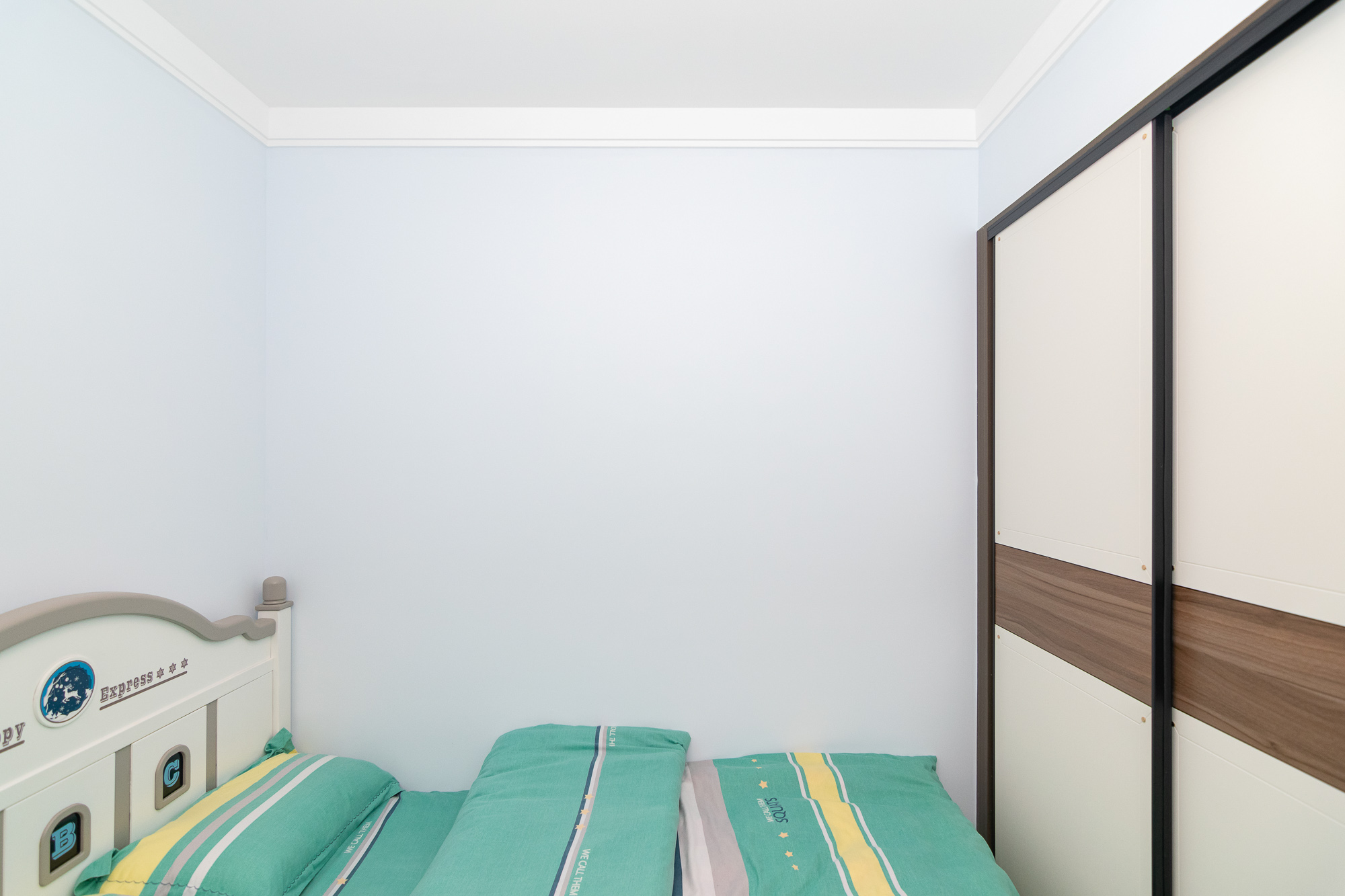 华城城市广场 3室2厅2卫 80.0万 华城城市广场 3室2厅2卫 80.0万卧室