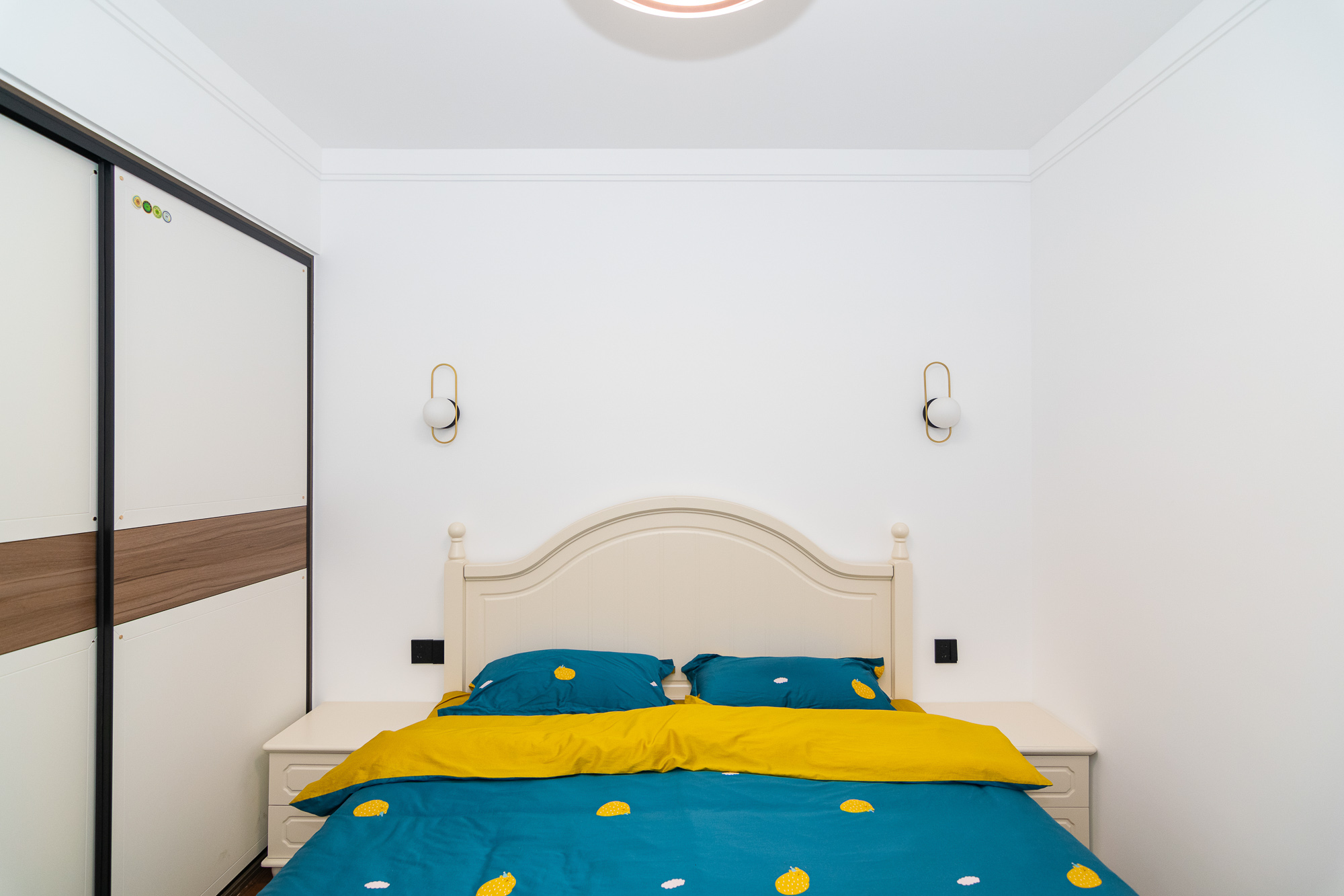 华城城市广场 3室2厅2卫 80.0万 华城城市广场 3室2厅2卫 80.0万卧室