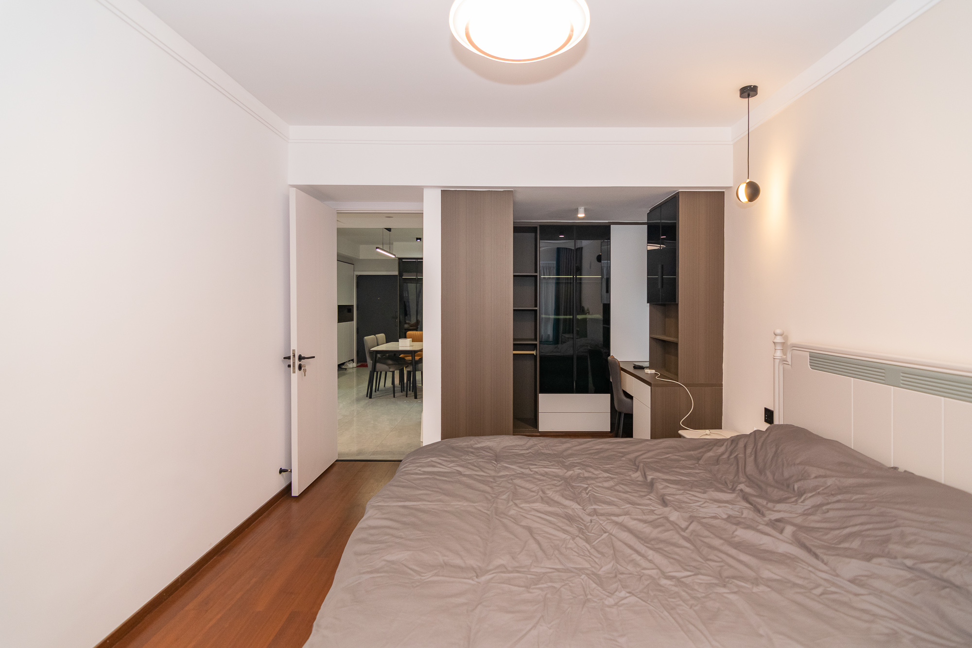 华城城市广场 3室2厅2卫 80.0万 华城城市广场 3室2厅2卫 80.0万卧室