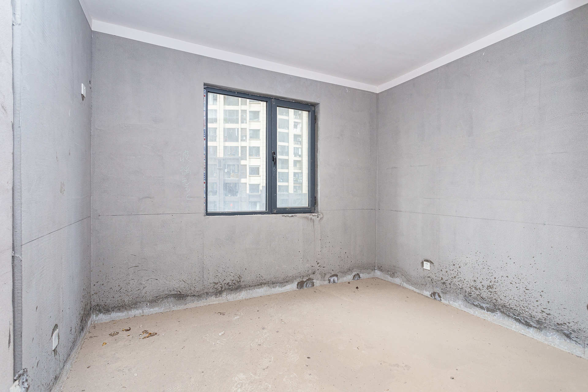 明发阅江悦府  5室2厅2卫    107.0万 明发阅江悦府  5室2厅2卫    107.0万卧室