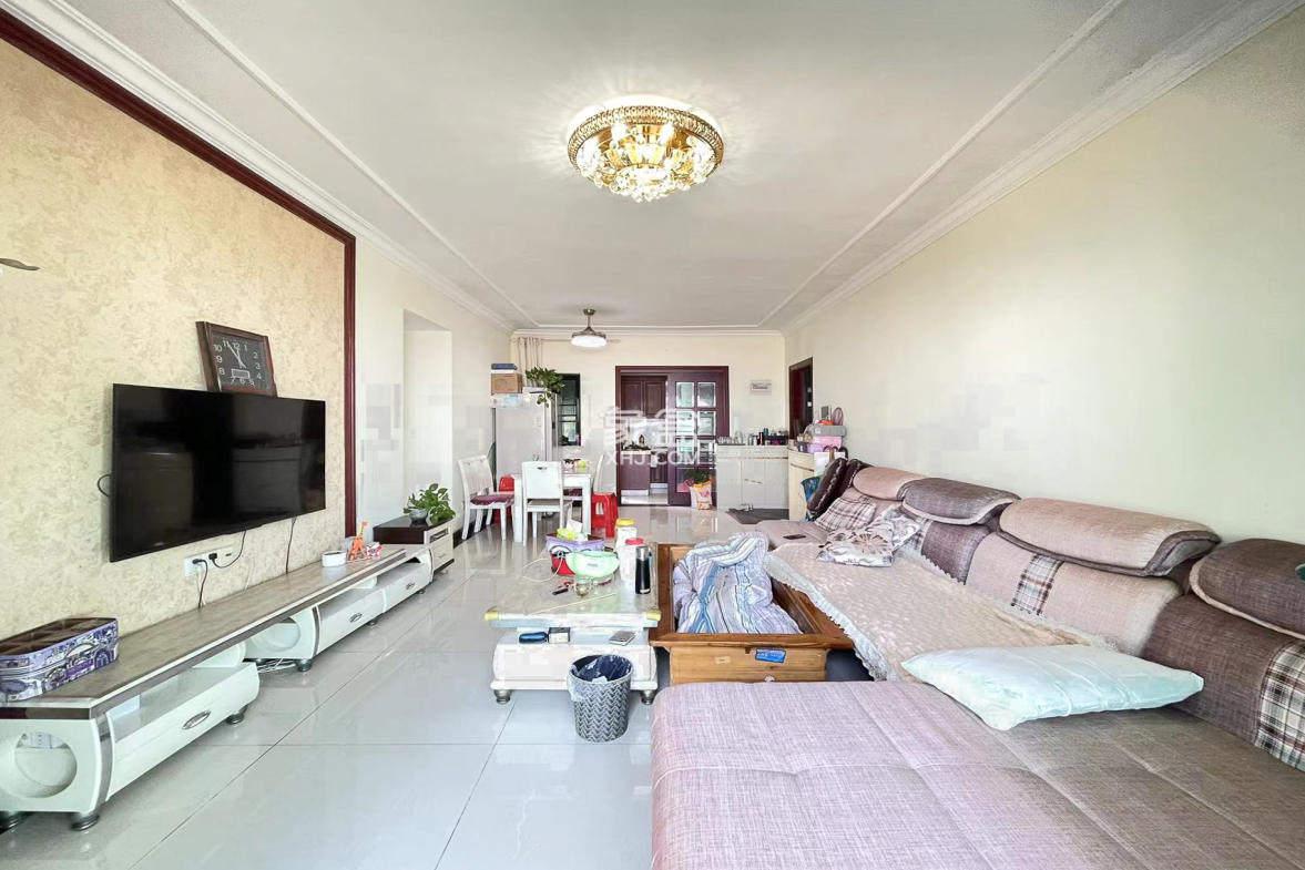 恒大名都 3室2厅1卫 70.0万 恒大名都 3室2厅1卫 70.0万客厅