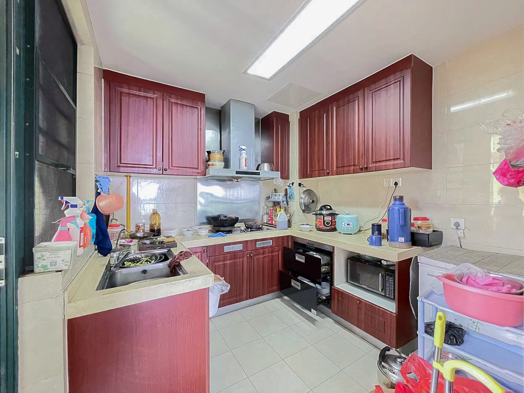 恒大名都 3室2厅1卫 70.0万 恒大名都 3室2厅1卫 70.0万厨房