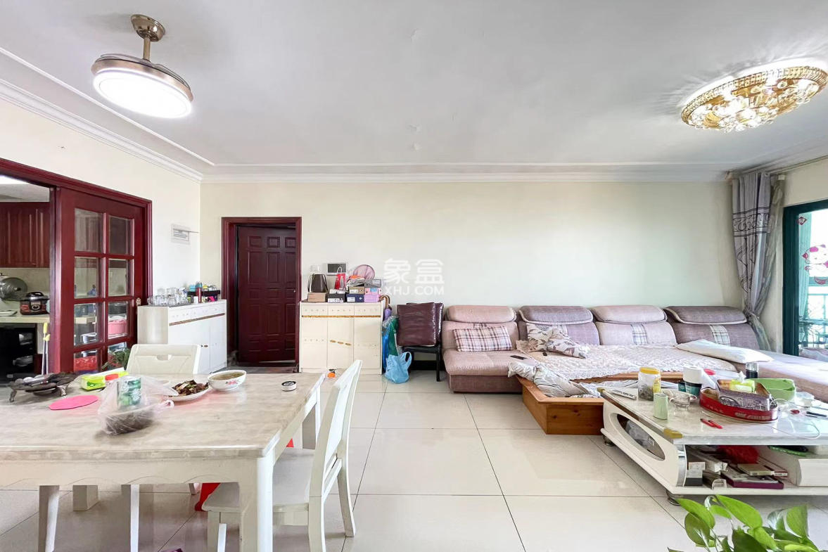 恒大名都 3室2厅1卫 70.0万 恒大名都 3室2厅1卫 70.0万客厅