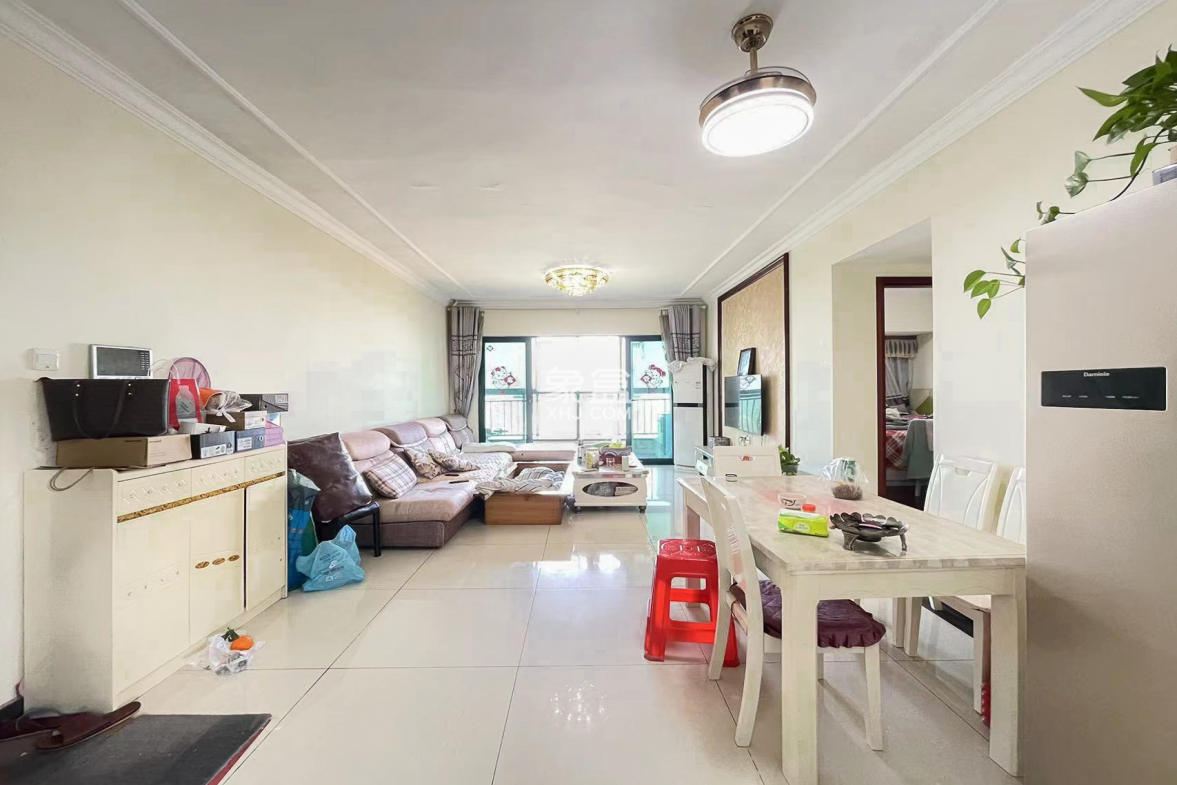 恒大名都 3室2厅1卫 70.0万 恒大名都 3室2厅1卫 70.0万客厅