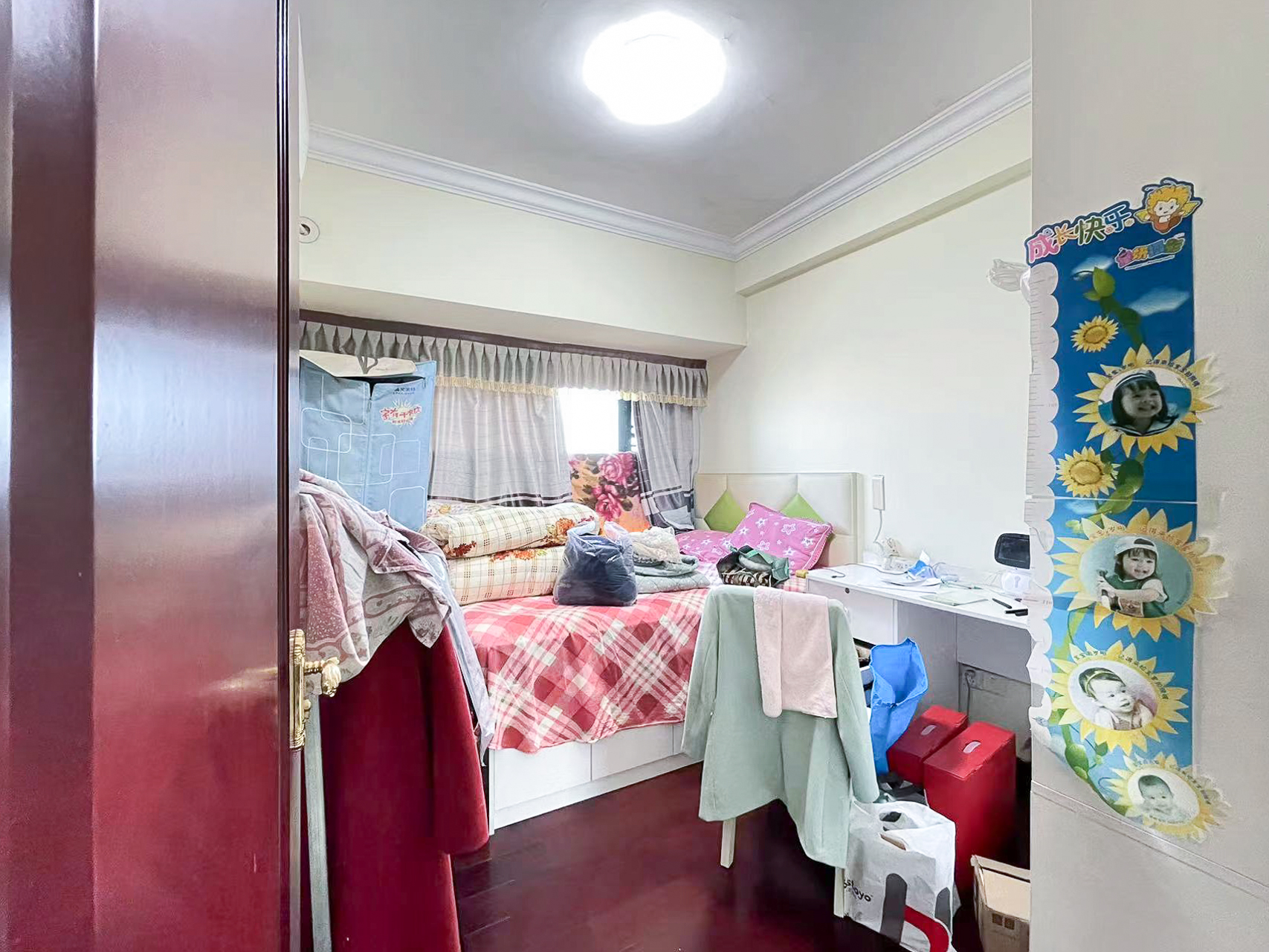 恒大名都 3室2厅1卫 70.0万 恒大名都 3室2厅1卫 70.0万卧室