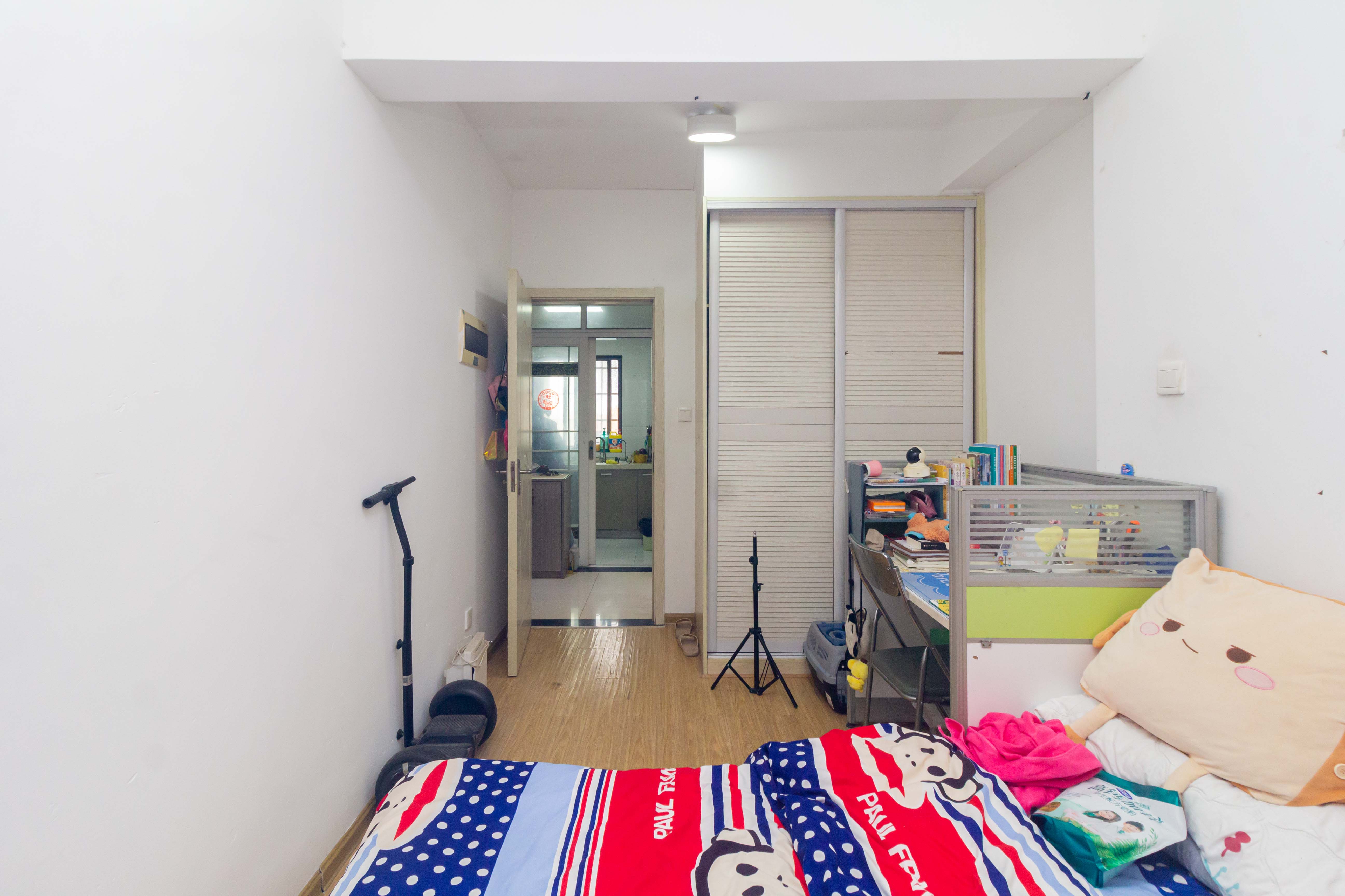 高林仕家  3室2厅1卫    65.8万卧室