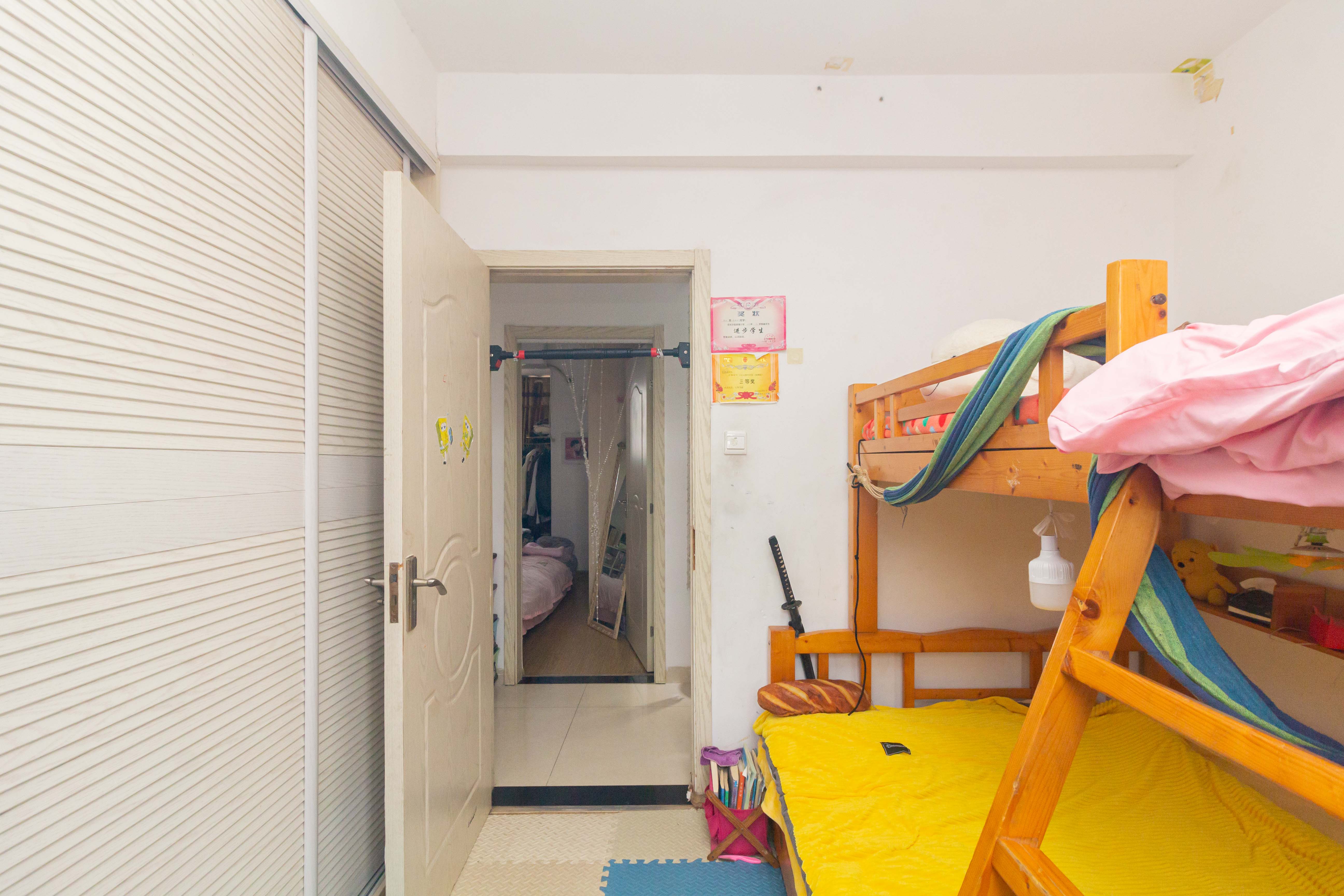 高林仕家  3室2厅1卫    65.8万卧室