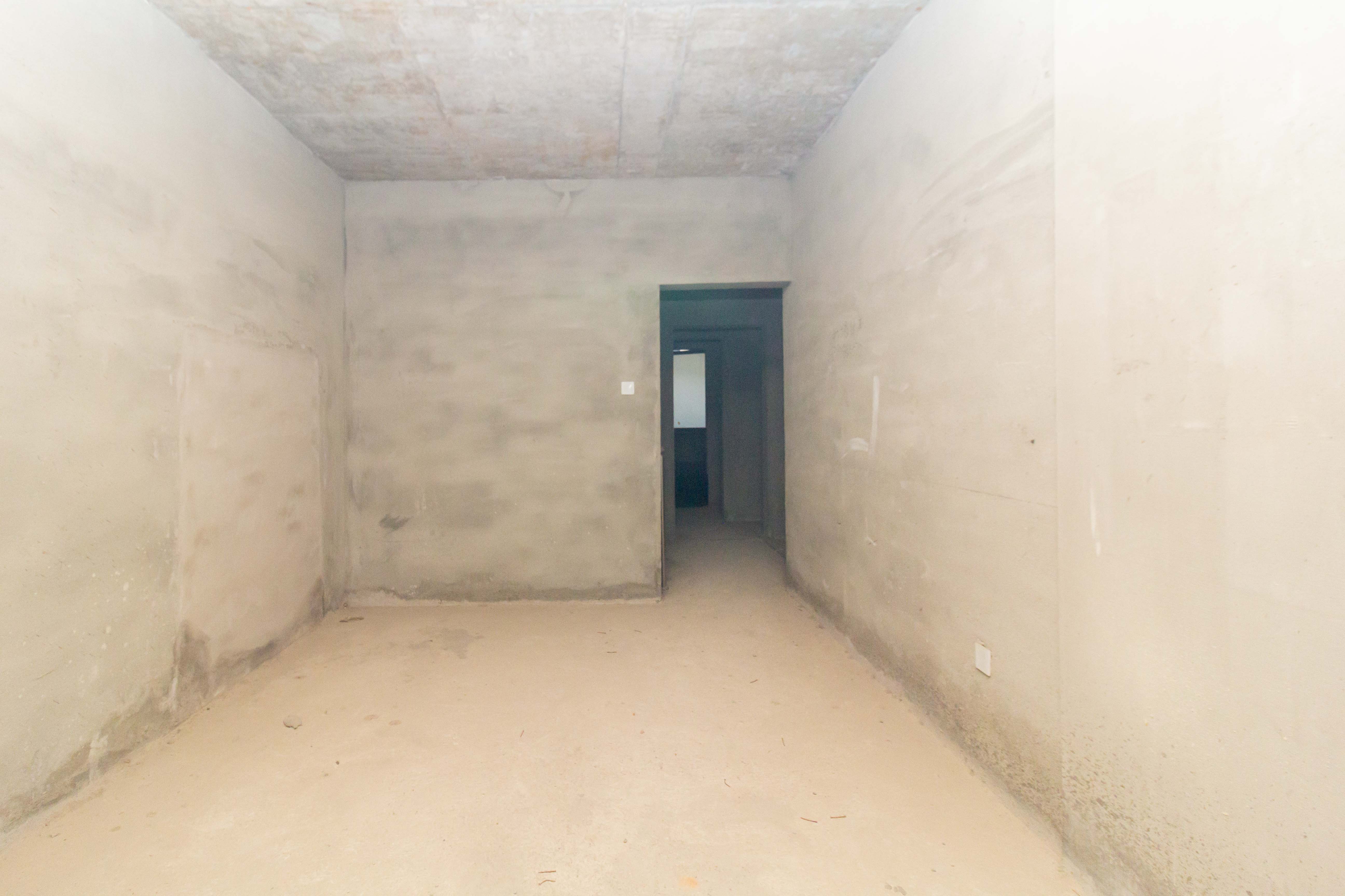 广悦星苑润园 5室2厅2卫 190.0万 广悦星苑润园 5室2厅2卫 190.0万卧室