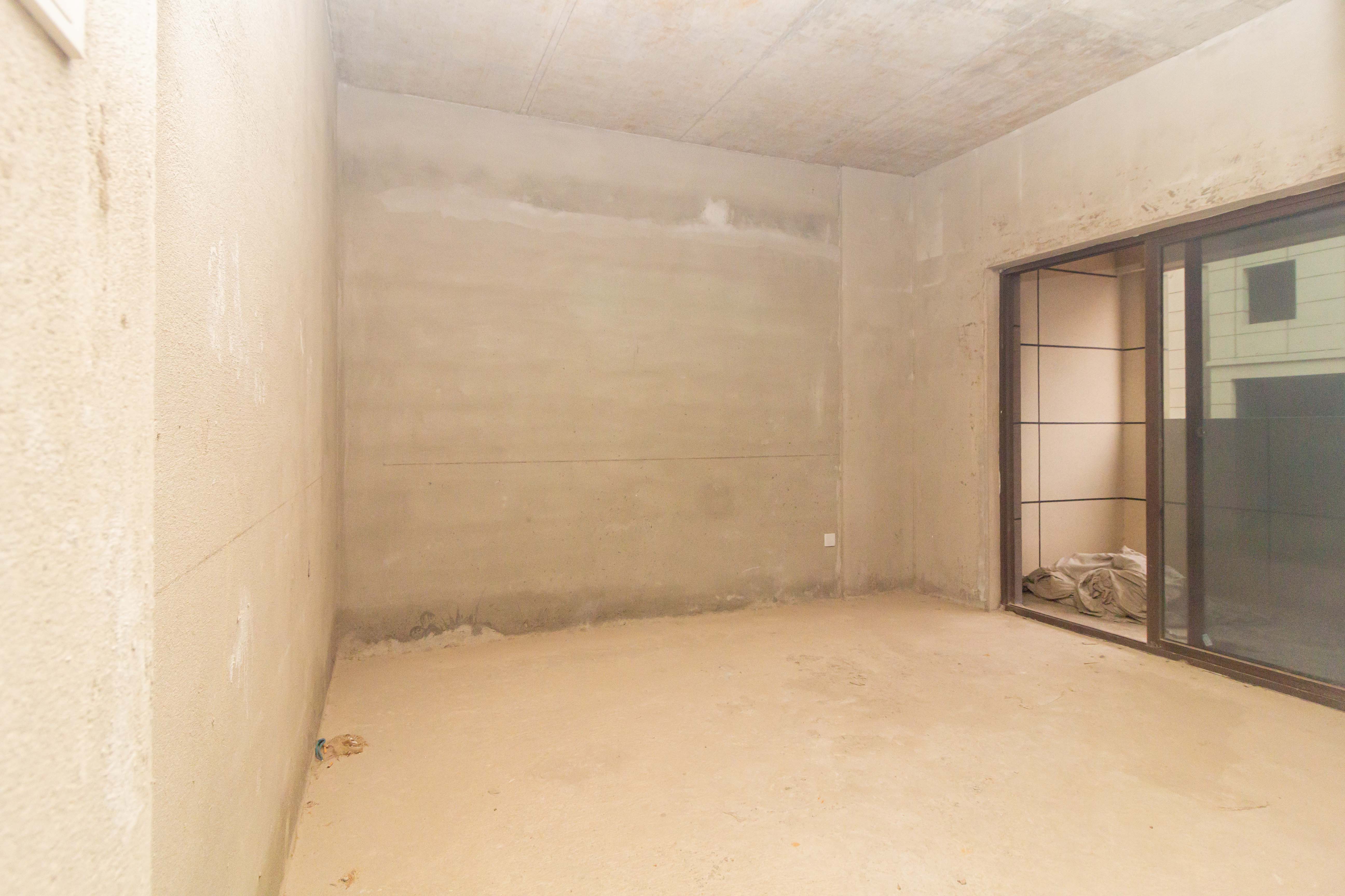 广悦星苑润园 5室2厅2卫 190.0万 广悦星苑润园 5室2厅2卫 190.0万卧室