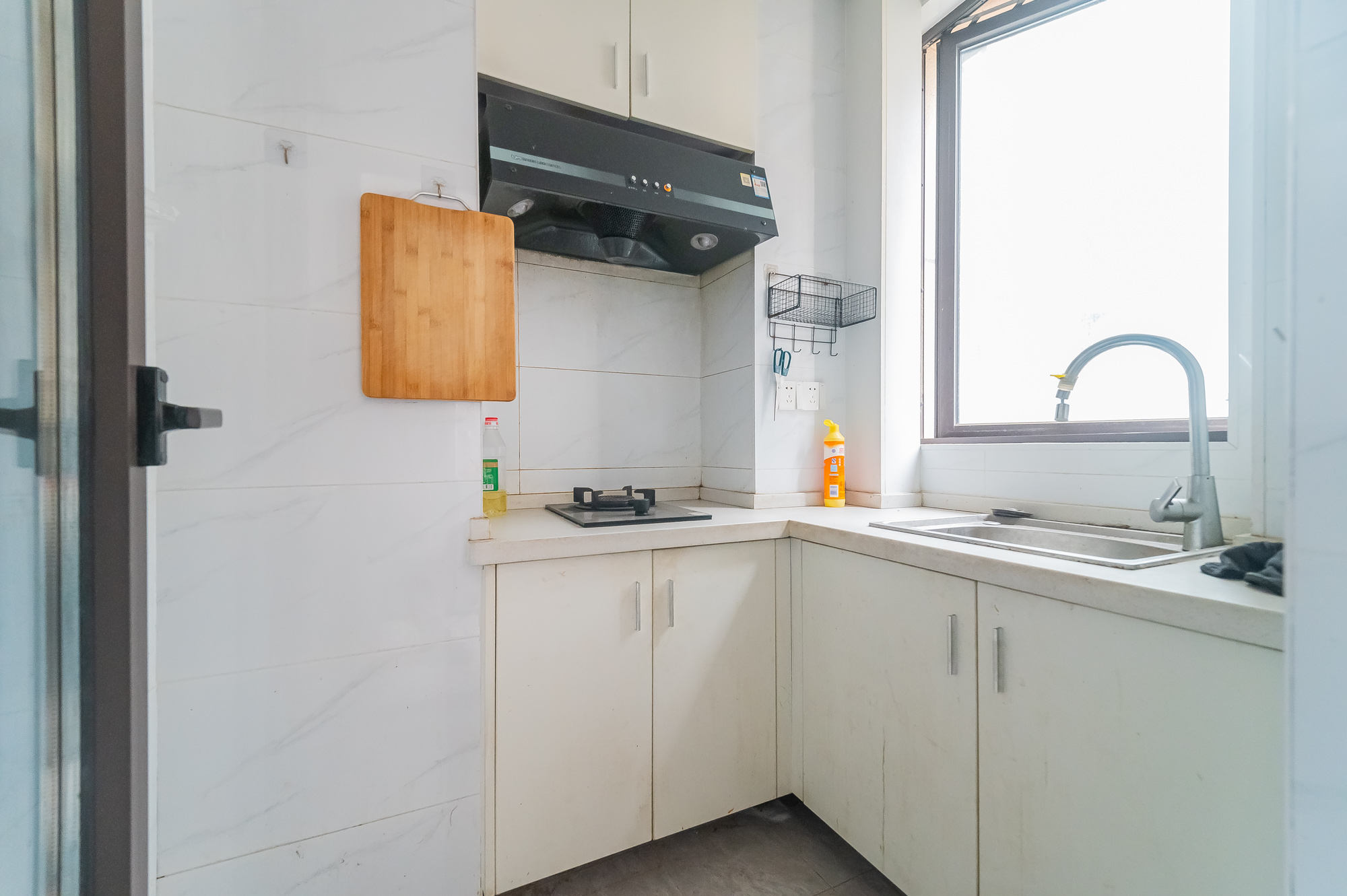 国泰九龙湾 1室1厅1卫 24.8万 国泰九龙湾 1室1厅1卫 24.8万厨房