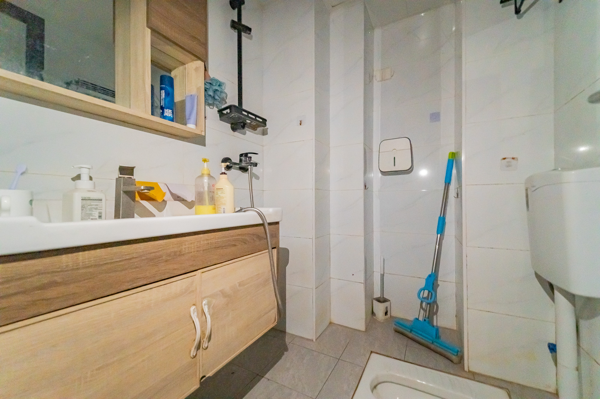 国泰九龙湾 1室1厅1卫 24.8万 国泰九龙湾 1室1厅1卫 24.8万卫生间