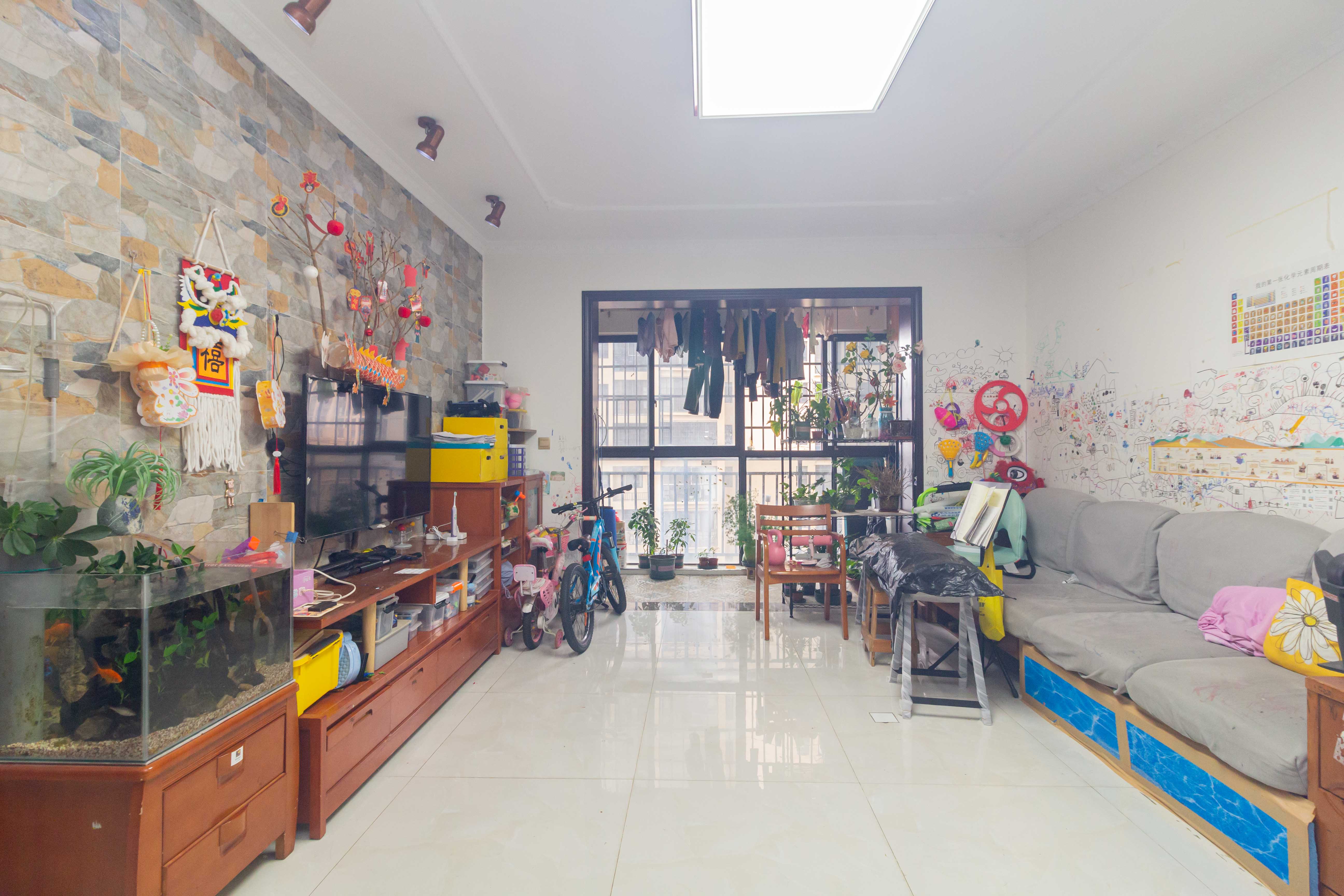 三景华御 3室2厅1卫 58.8万 三景华御 3室2厅1卫 58.8万客厅