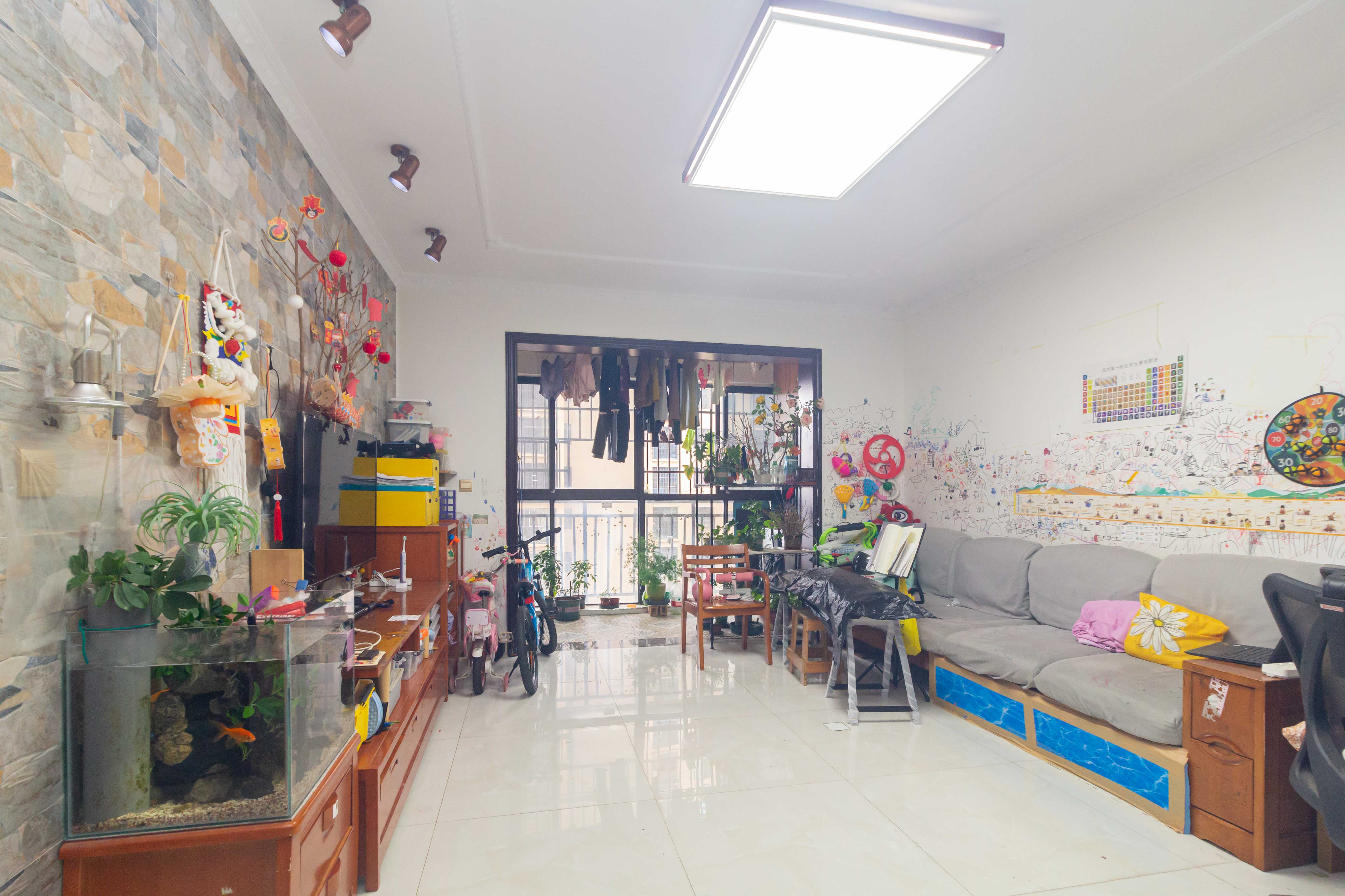 三景华御 3室2厅1卫 58.8万 三景华御 3室2厅1卫 58.8万客厅