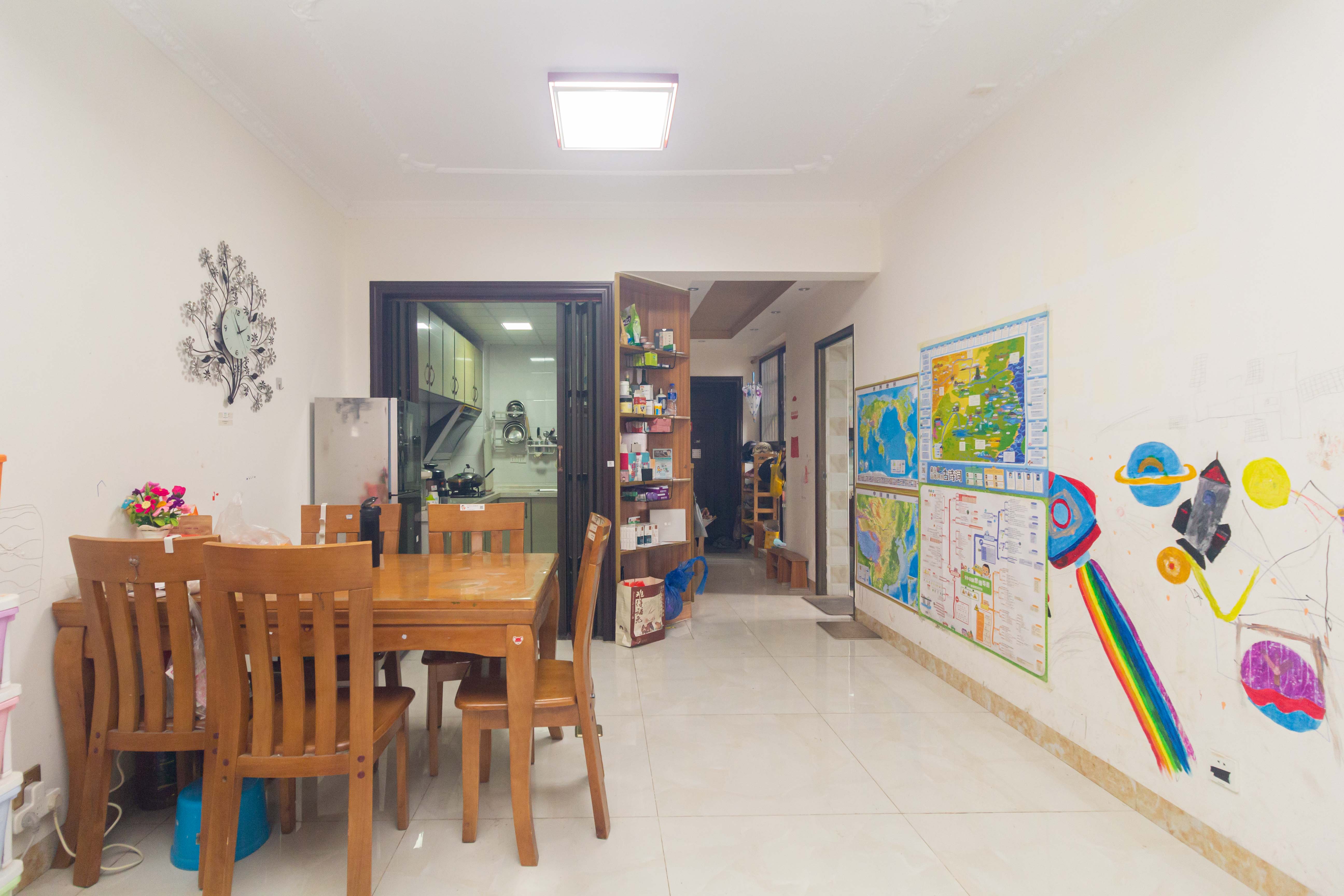 三景华御 3室2厅1卫 58.8万 三景华御 3室2厅1卫 58.8万客厅