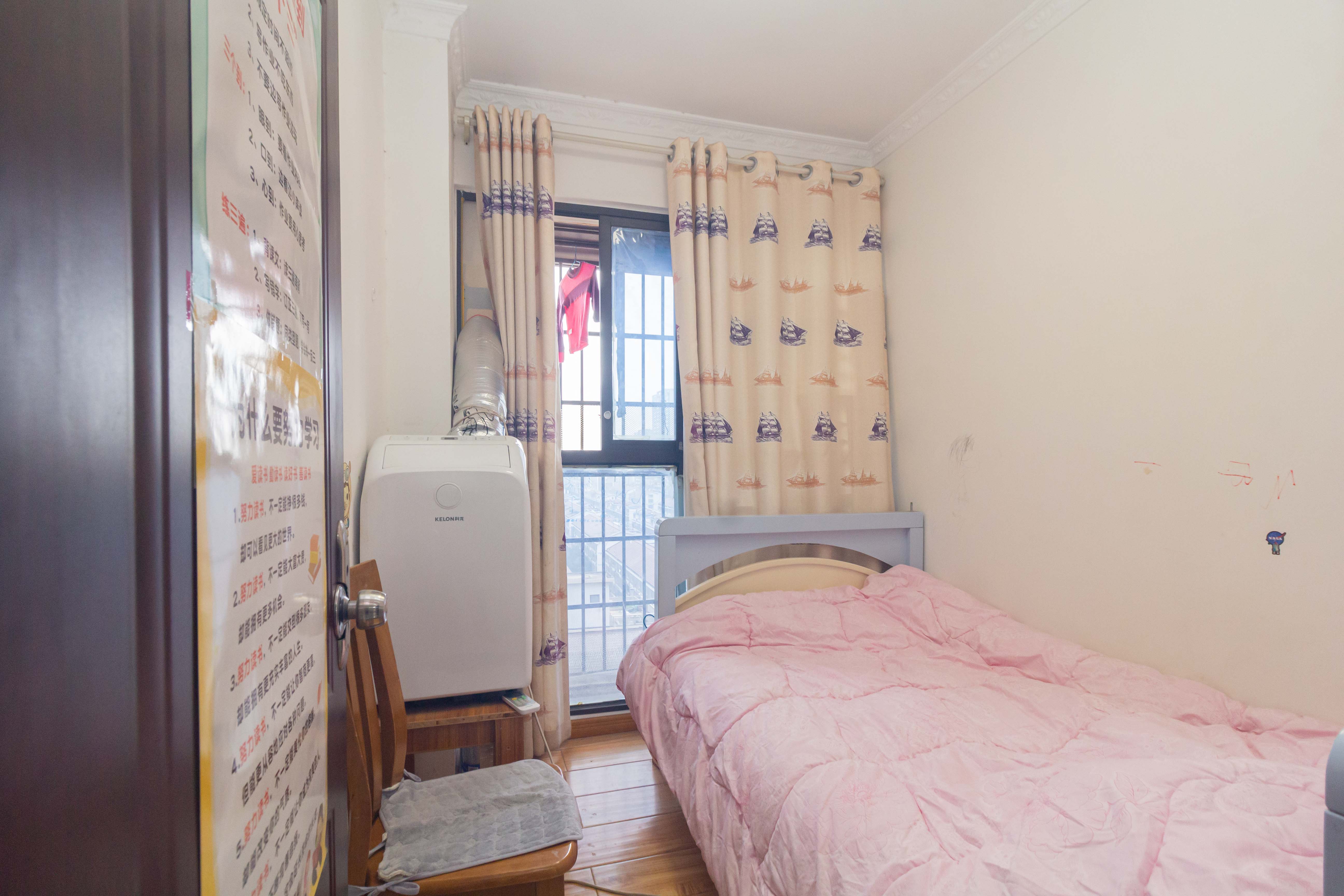 三景华御 3室2厅1卫 58.8万 三景华御 3室2厅1卫 58.8万卧室