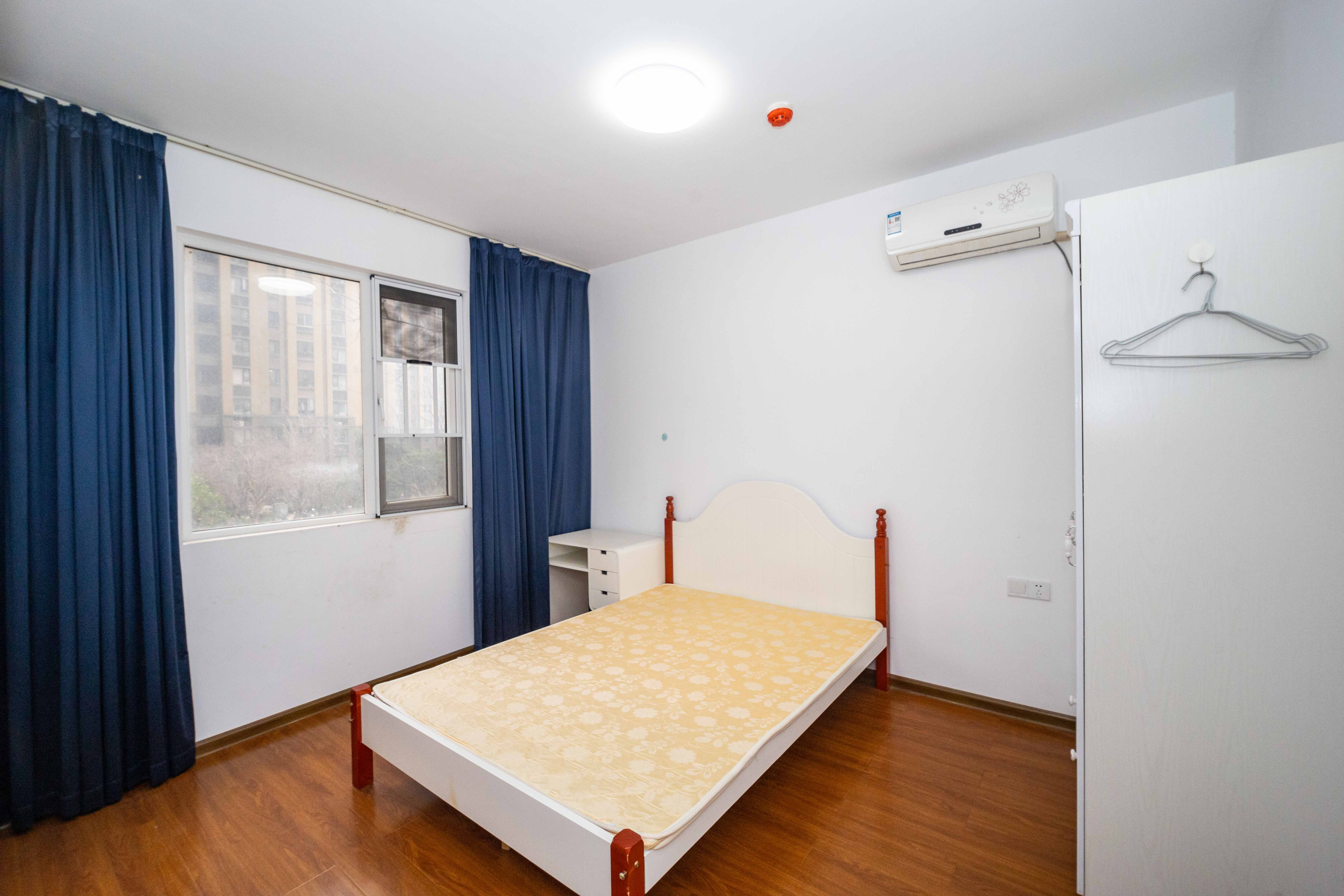 金地格林公馆 3室2厅1卫 73.3万 金地格林公馆 3室2厅1卫 73.3万卧室