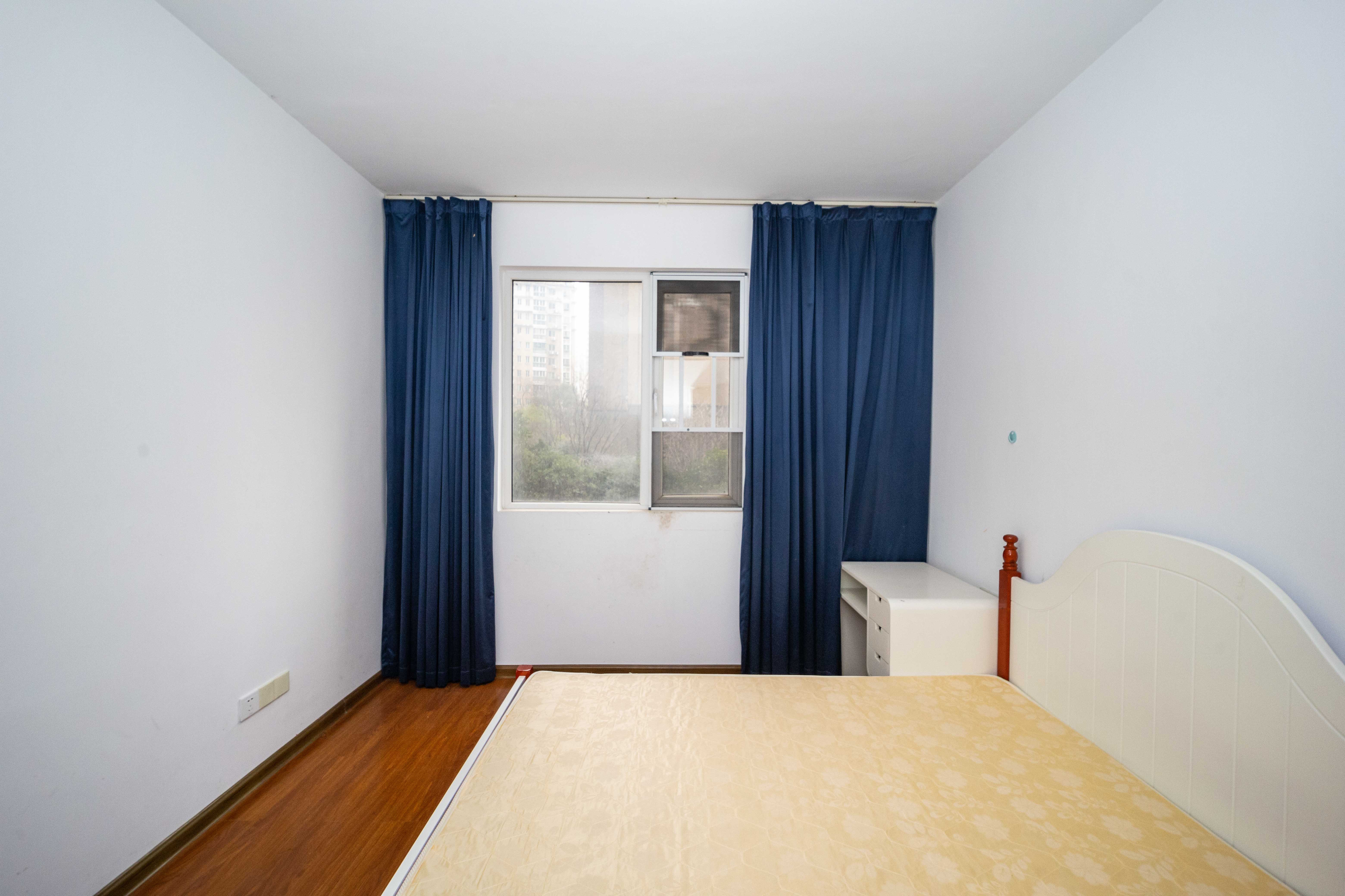 金地格林公馆 3室2厅1卫 73.3万 金地格林公馆 3室2厅1卫 73.3万卧室