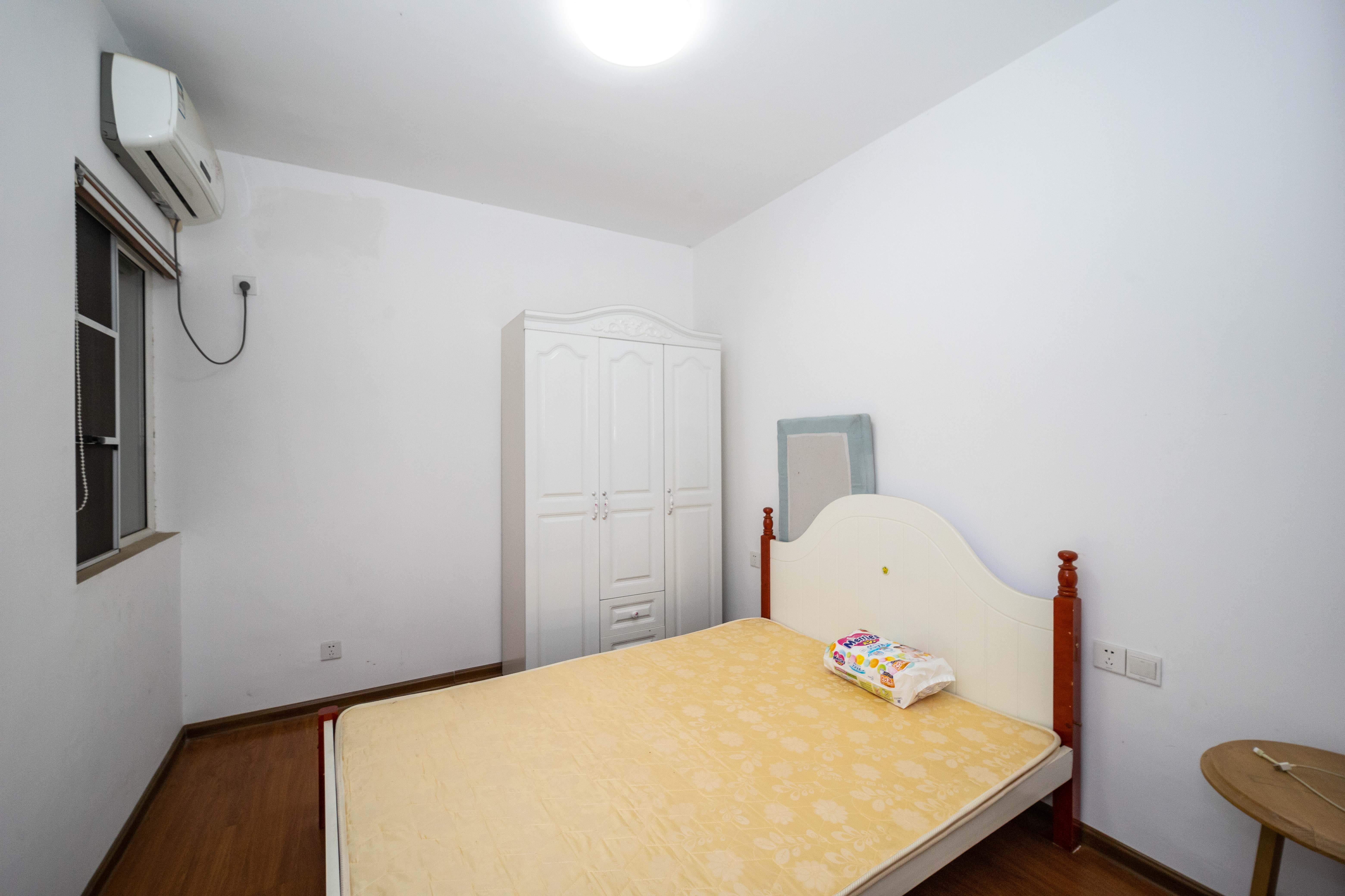 金地格林公馆 3室2厅1卫 73.3万 金地格林公馆 3室2厅1卫 73.3万卧室