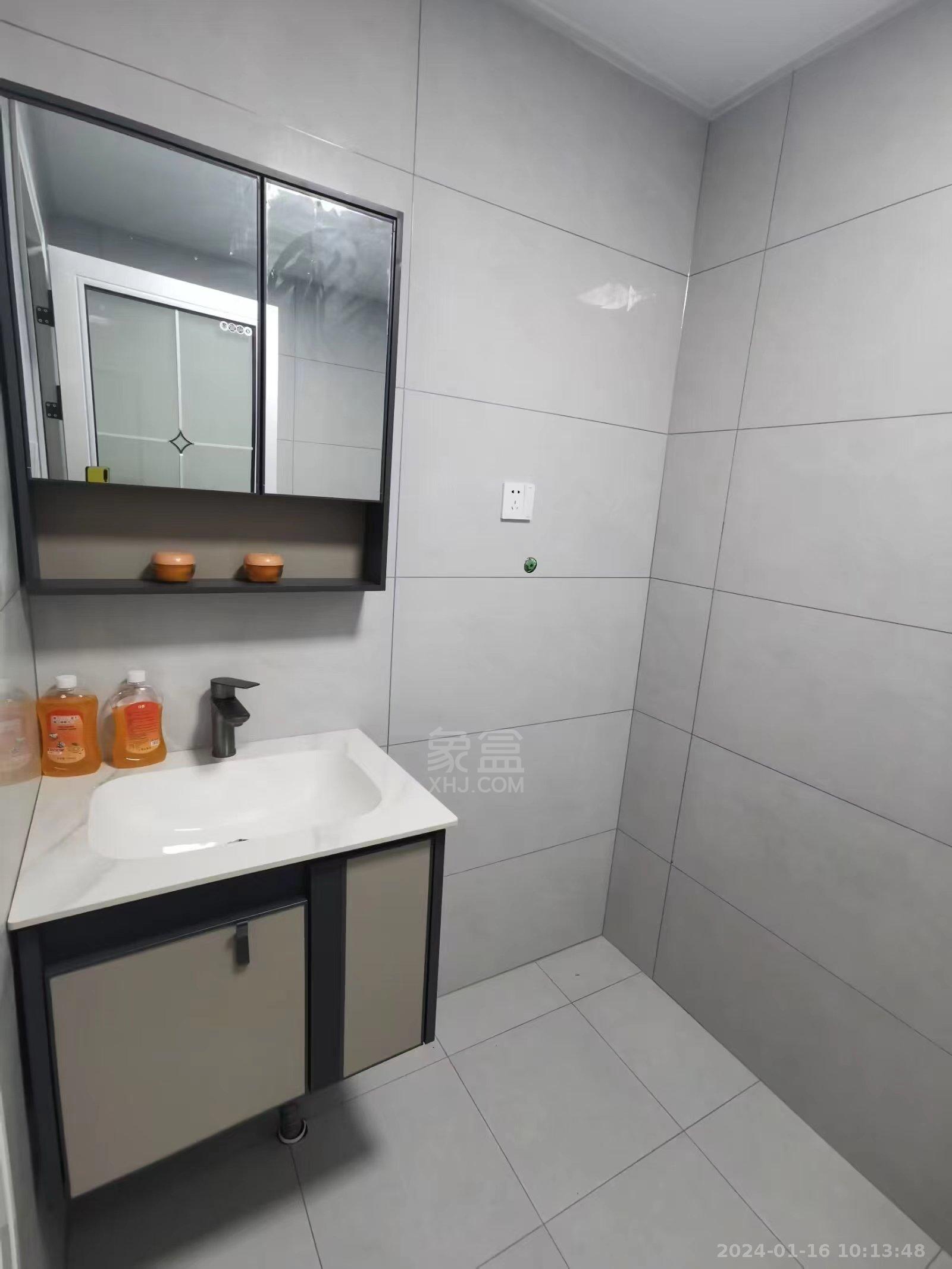 白鹤公馆 1室1厅1卫 1600.0元/月 白鹤公馆 1室1厅1卫 1600.0元/月室内图