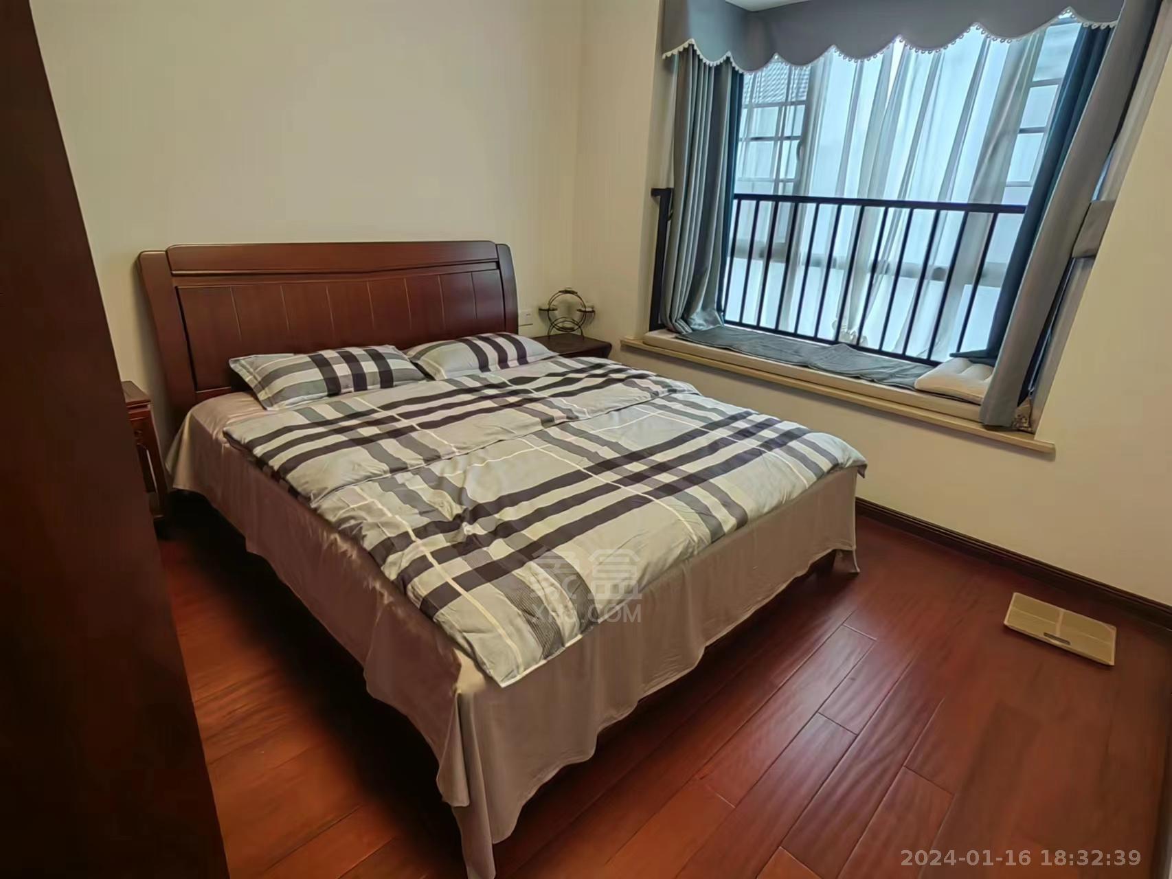 中建御山和苑  3室2厅2卫   2600.00元/月室内图