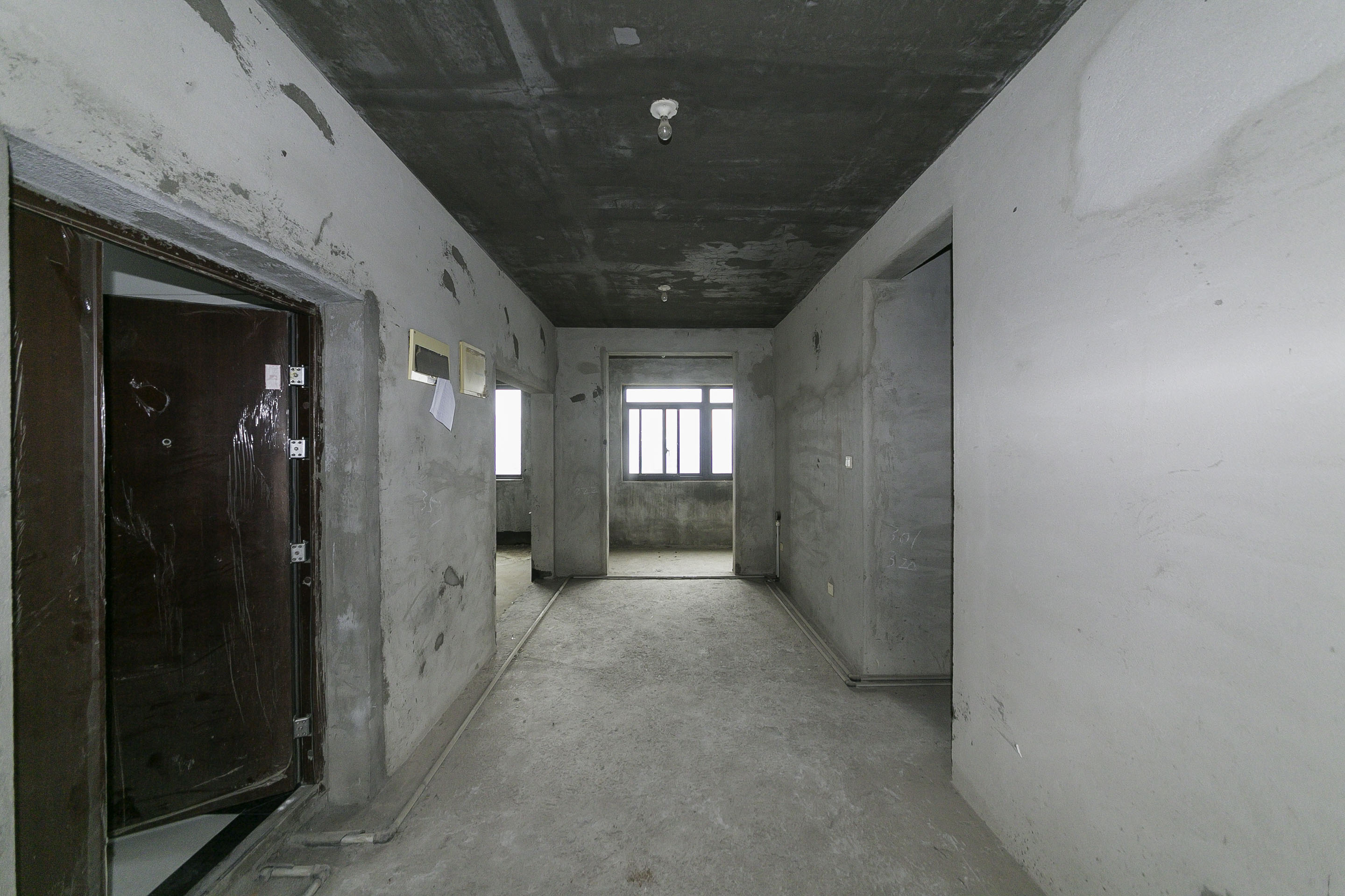 天心金桂园住宅小区 4室2厅2卫 158.0万 天心金桂园住宅小区 4室2厅2卫 158.0万客厅