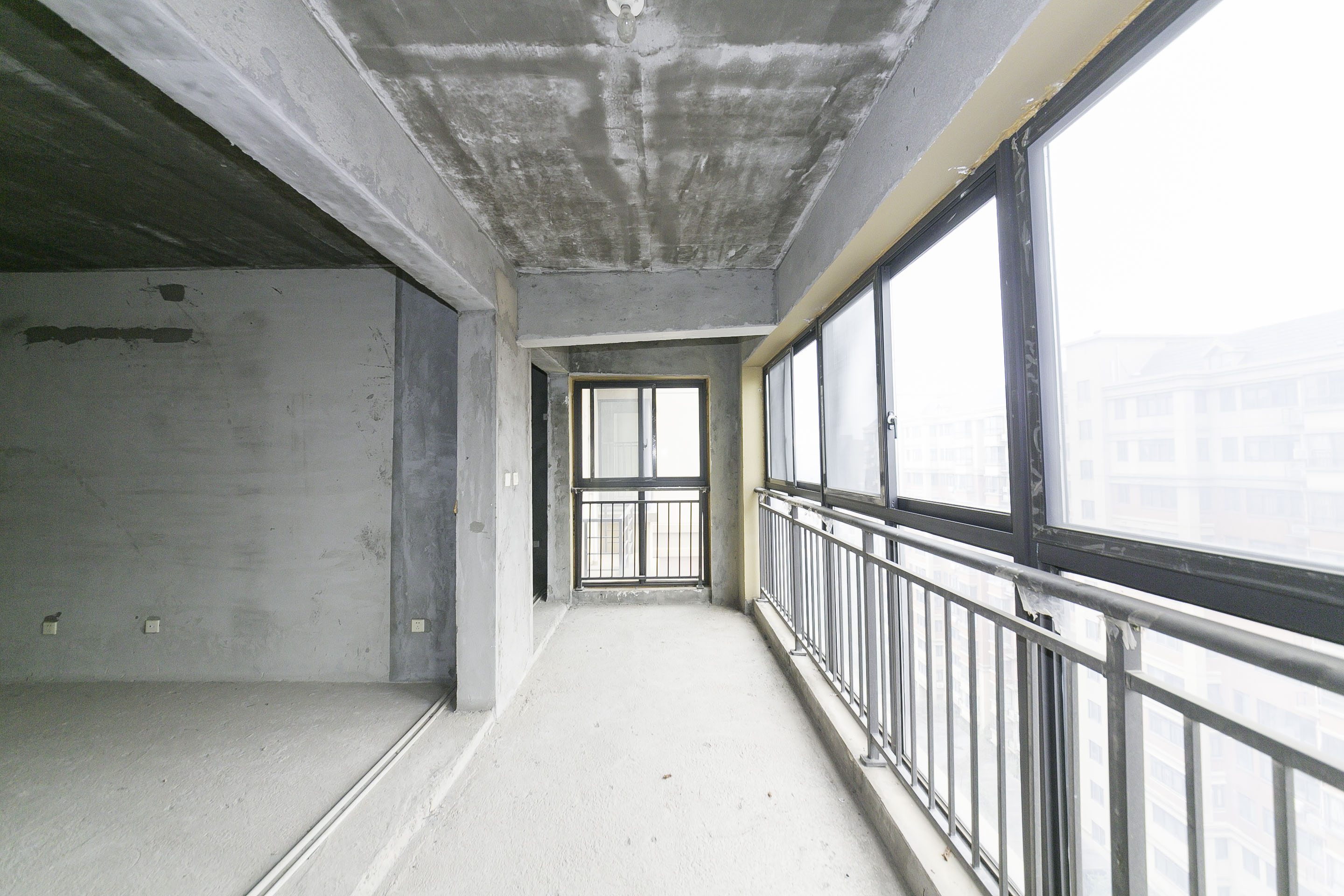 天心金桂园住宅小区 4室2厅2卫 158.0万 天心金桂园住宅小区 4室2厅2卫 158.0万阳台