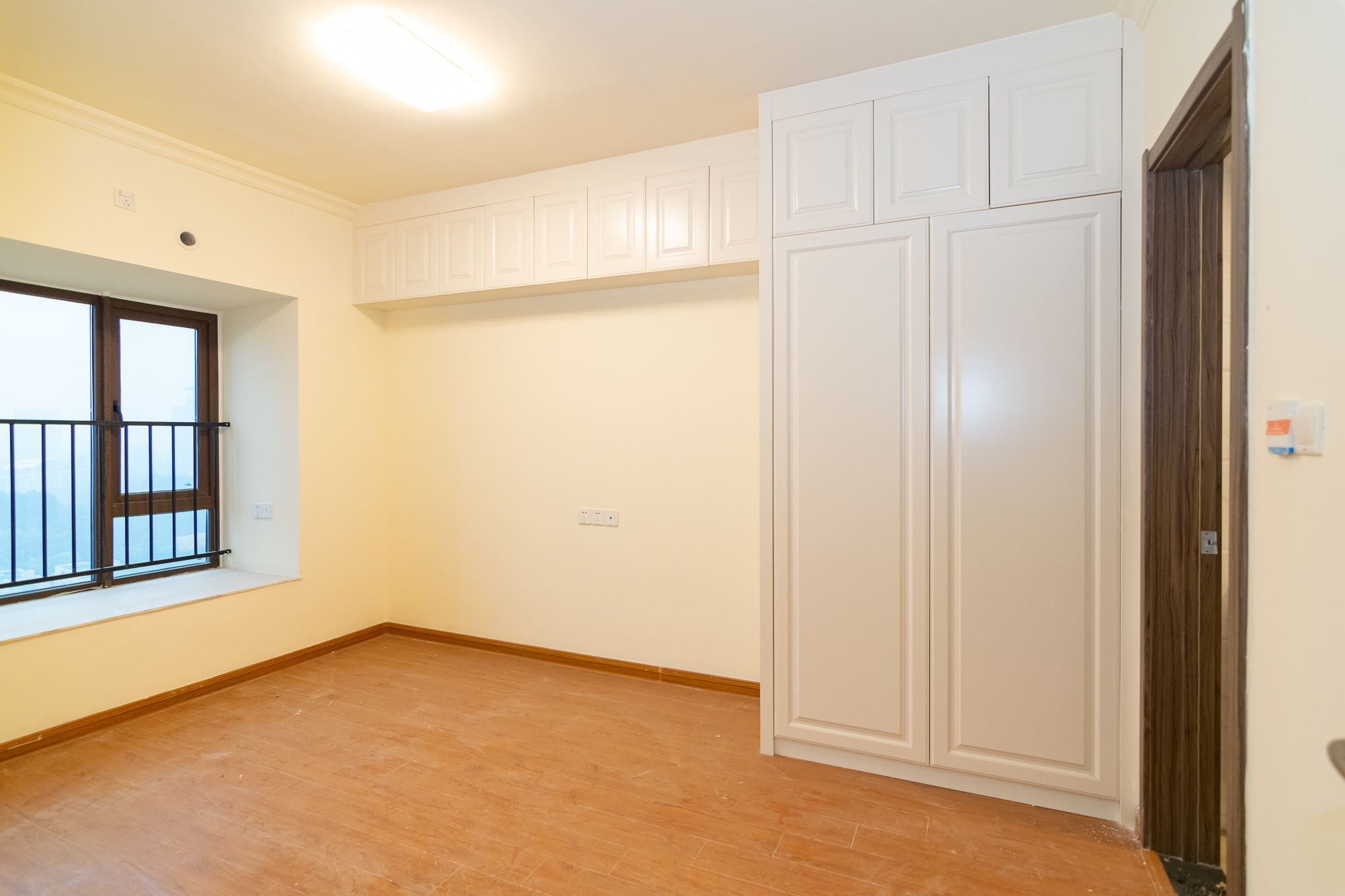 碧桂园高尔夫花园 3室2厅2卫 79.0万 碧桂园高尔夫花园 3室2厅2卫 79.0万卧室