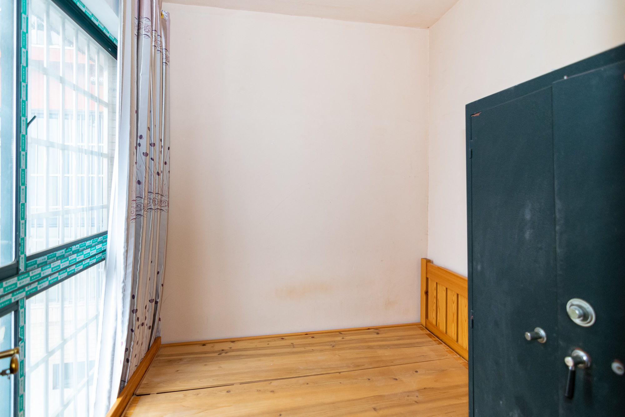 新雅黄金苑 2室2厅1卫 32.8万 新雅黄金苑 2室2厅1卫 32.8万卧室