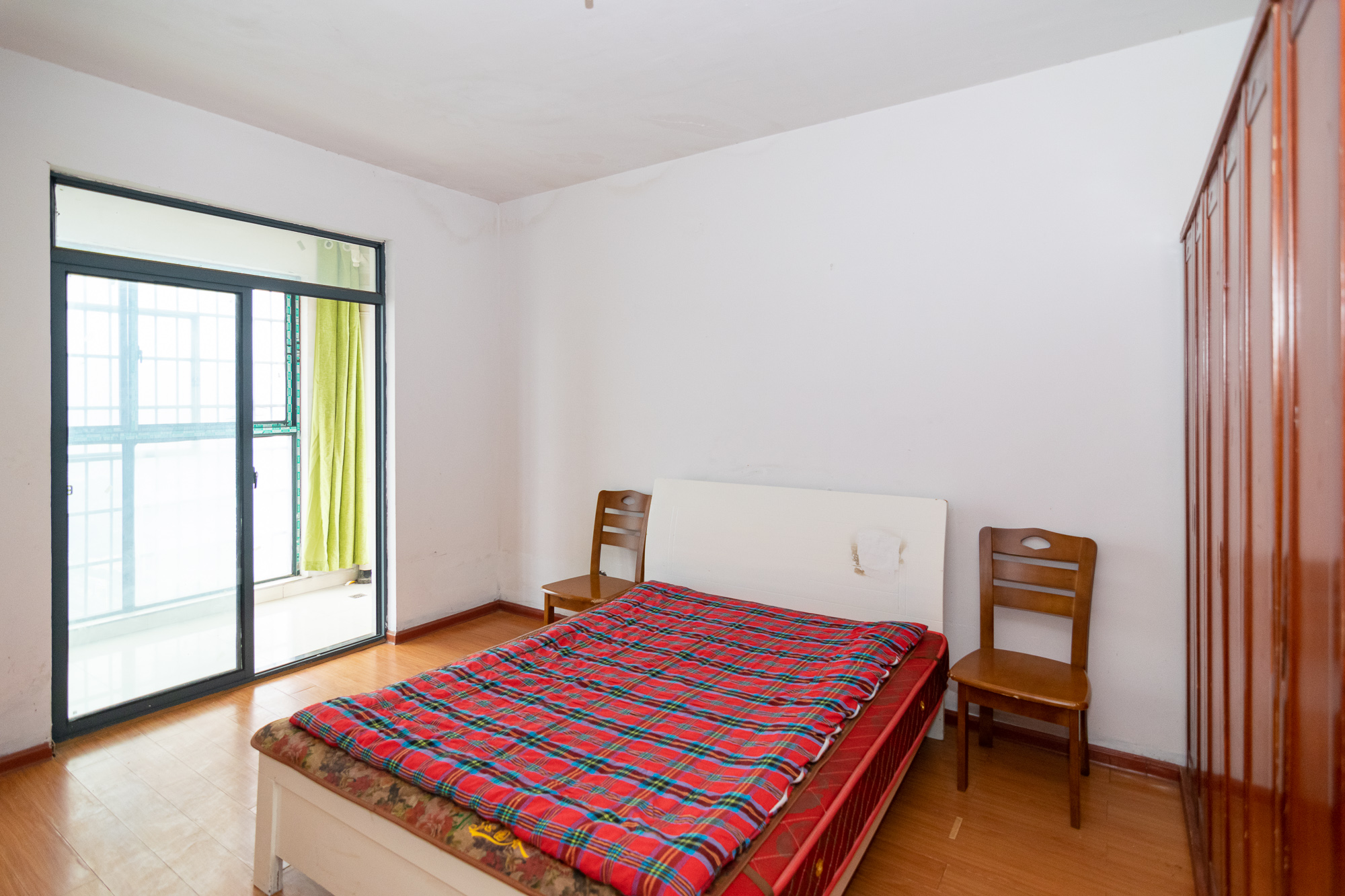 新雅黄金苑 2室2厅1卫 32.8万 新雅黄金苑 2室2厅1卫 32.8万卧室