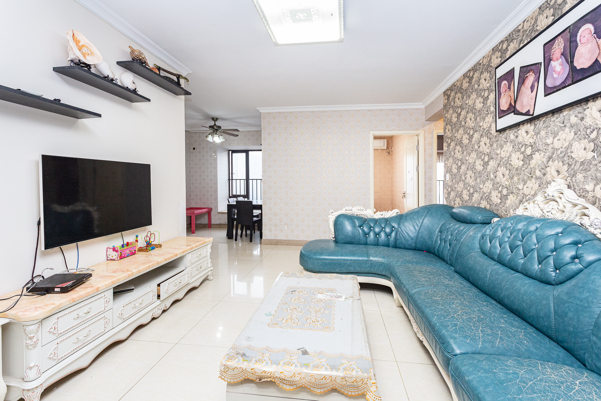 时代倾城一期 3室2厅1卫 86.0万 时代倾城一期 3室2厅1卫 86.0万客厅