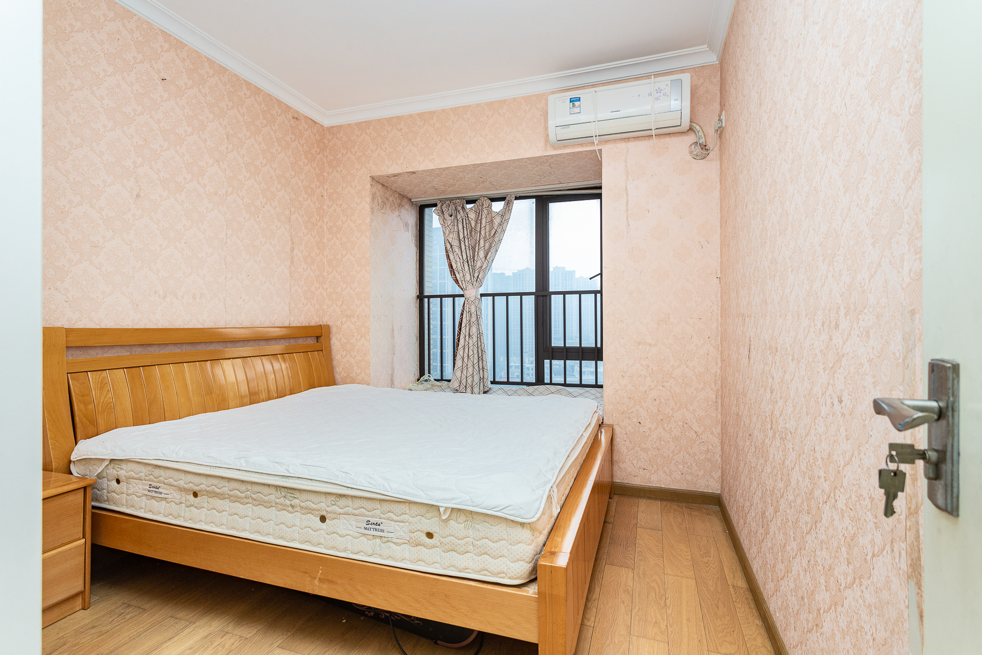 时代倾城一期 3室2厅1卫 86.0万 时代倾城一期 3室2厅1卫 86.0万卧室