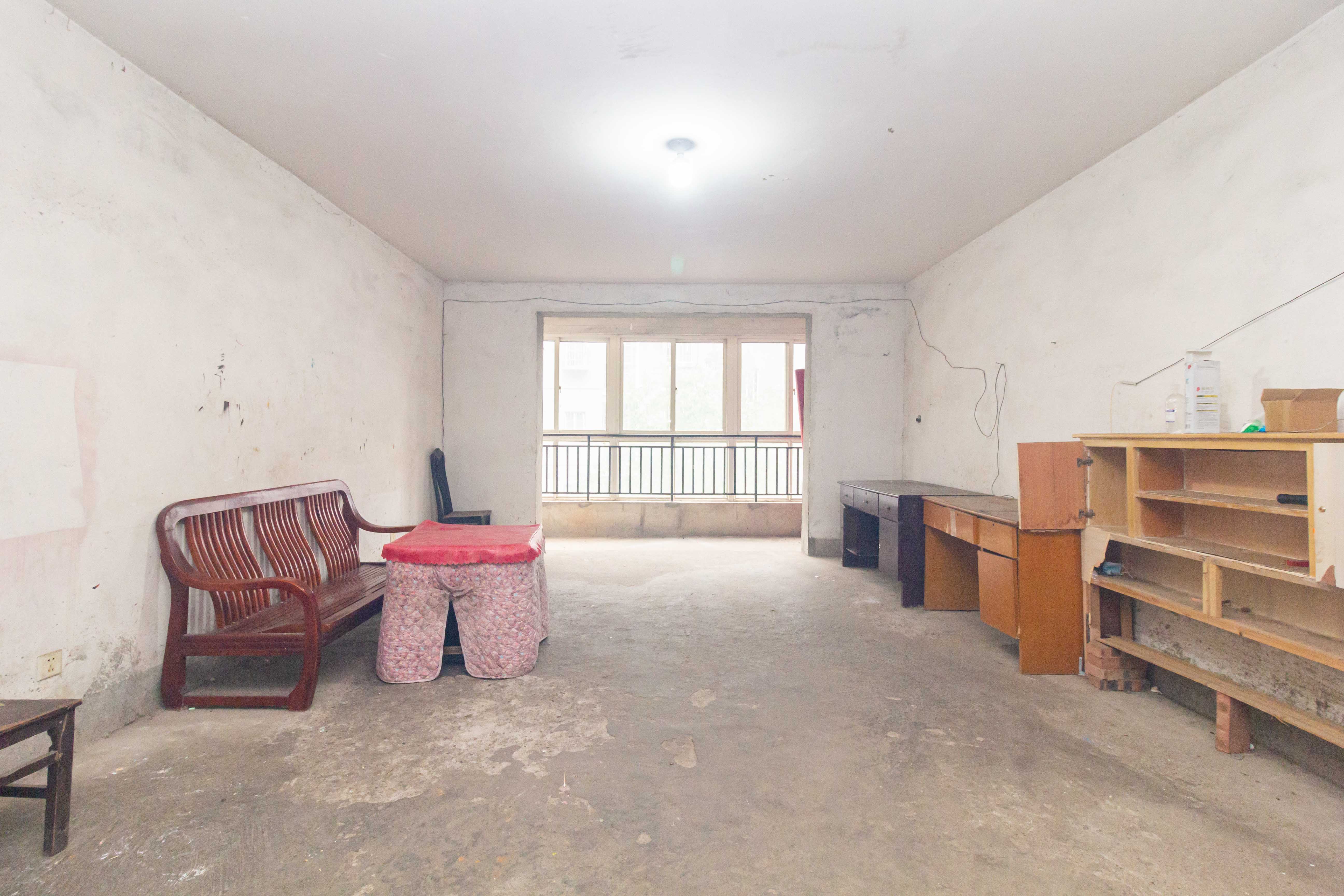 方略学府佳境 4室2厅2卫 85.0万 方略学府佳境 4室2厅2卫 85.0万客厅