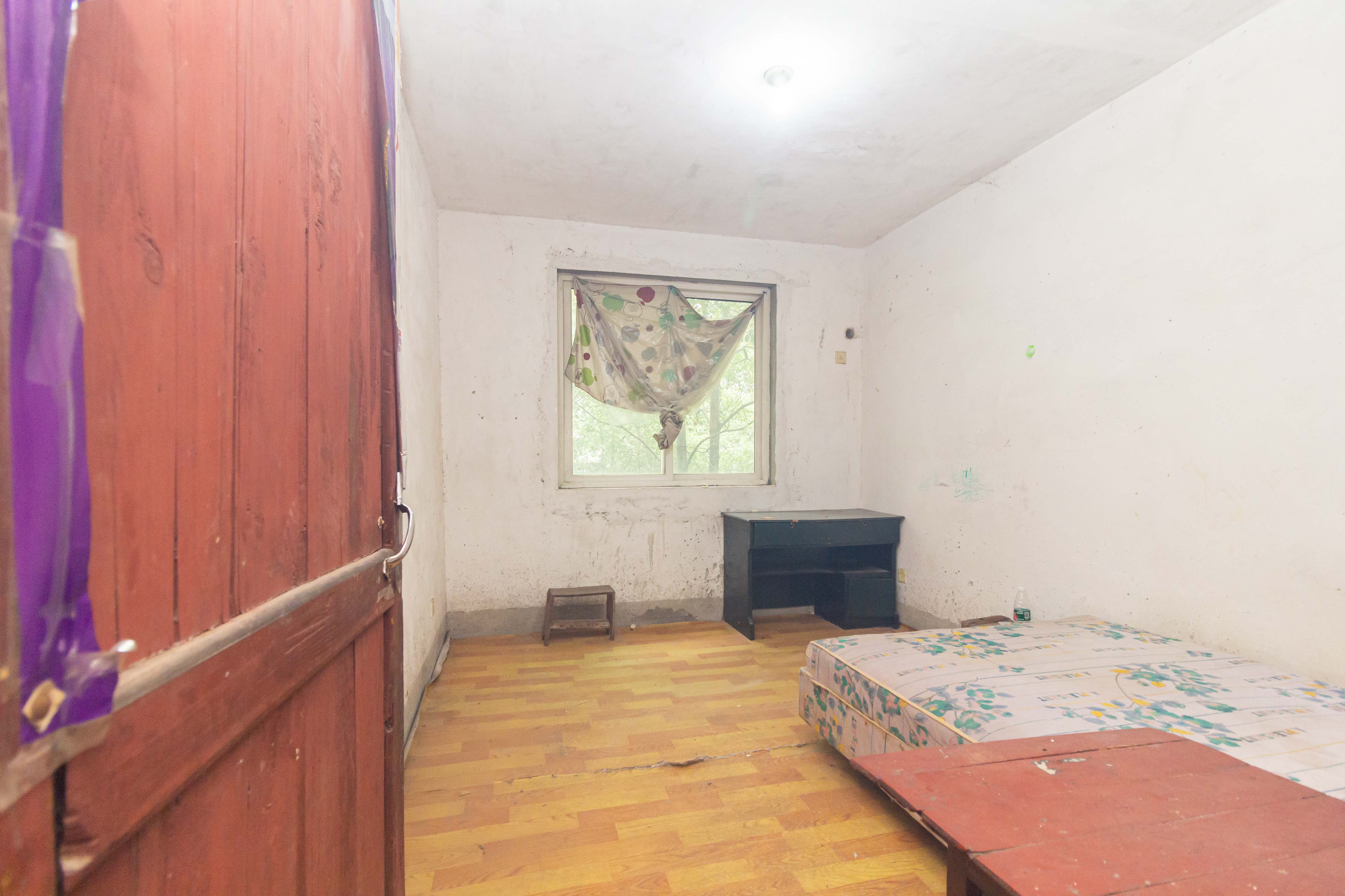 方略学府佳境 4室2厅2卫 85.0万 方略学府佳境 4室2厅2卫 85.0万卧室