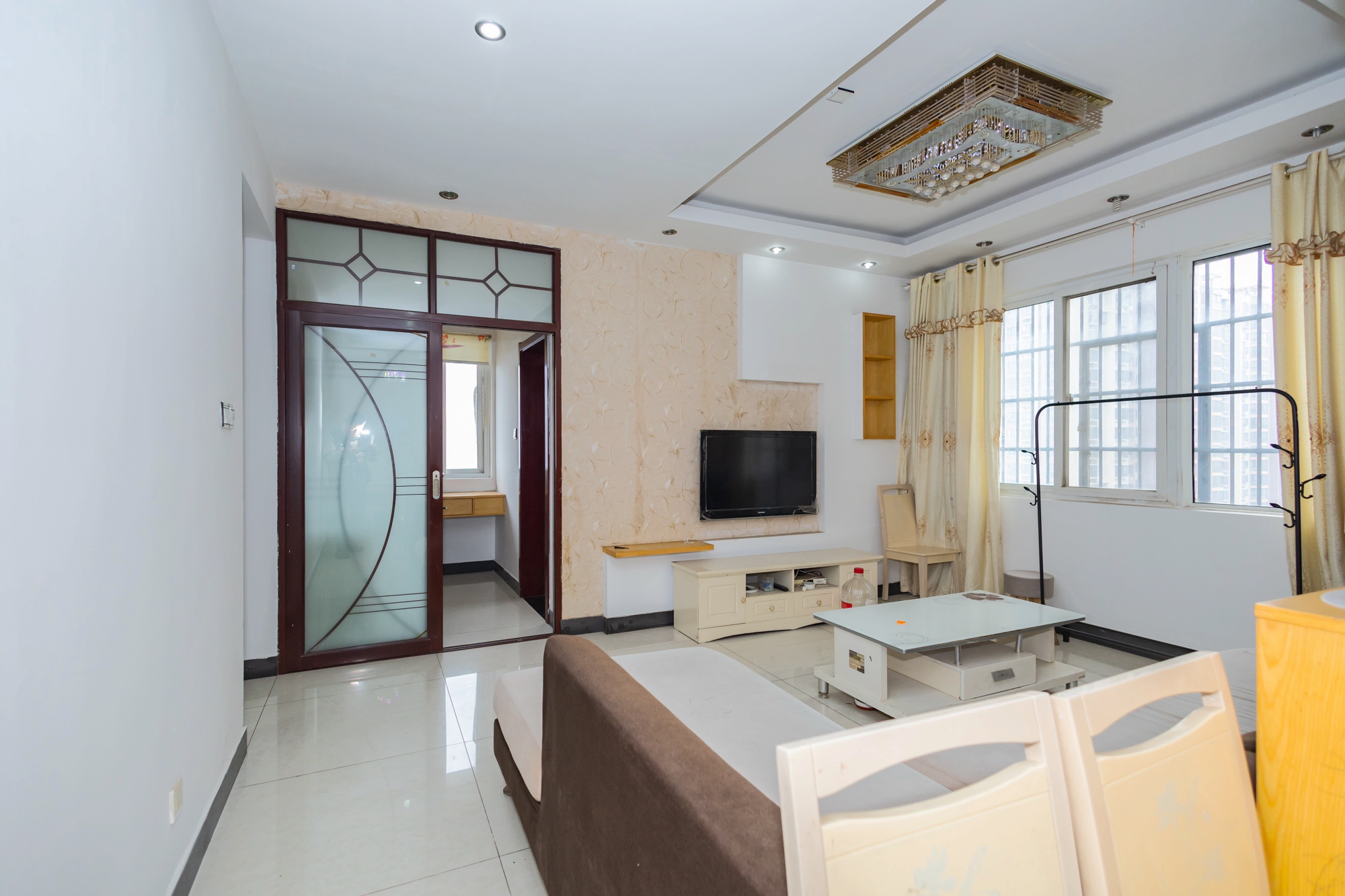 楚天世纪城东苑 2室2厅1卫 39.8万 楚天世纪城东苑 2室2厅1卫 39.8万客厅