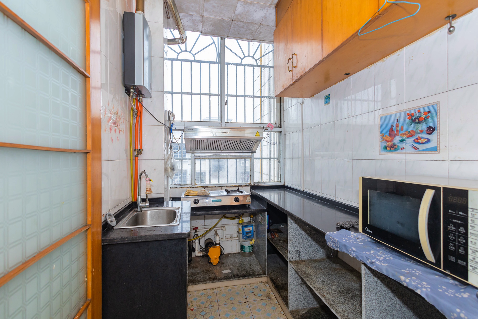 聚鑫大厦 3室2厅1卫 37.0万 聚鑫大厦 3室2厅1卫 37.0万厨房