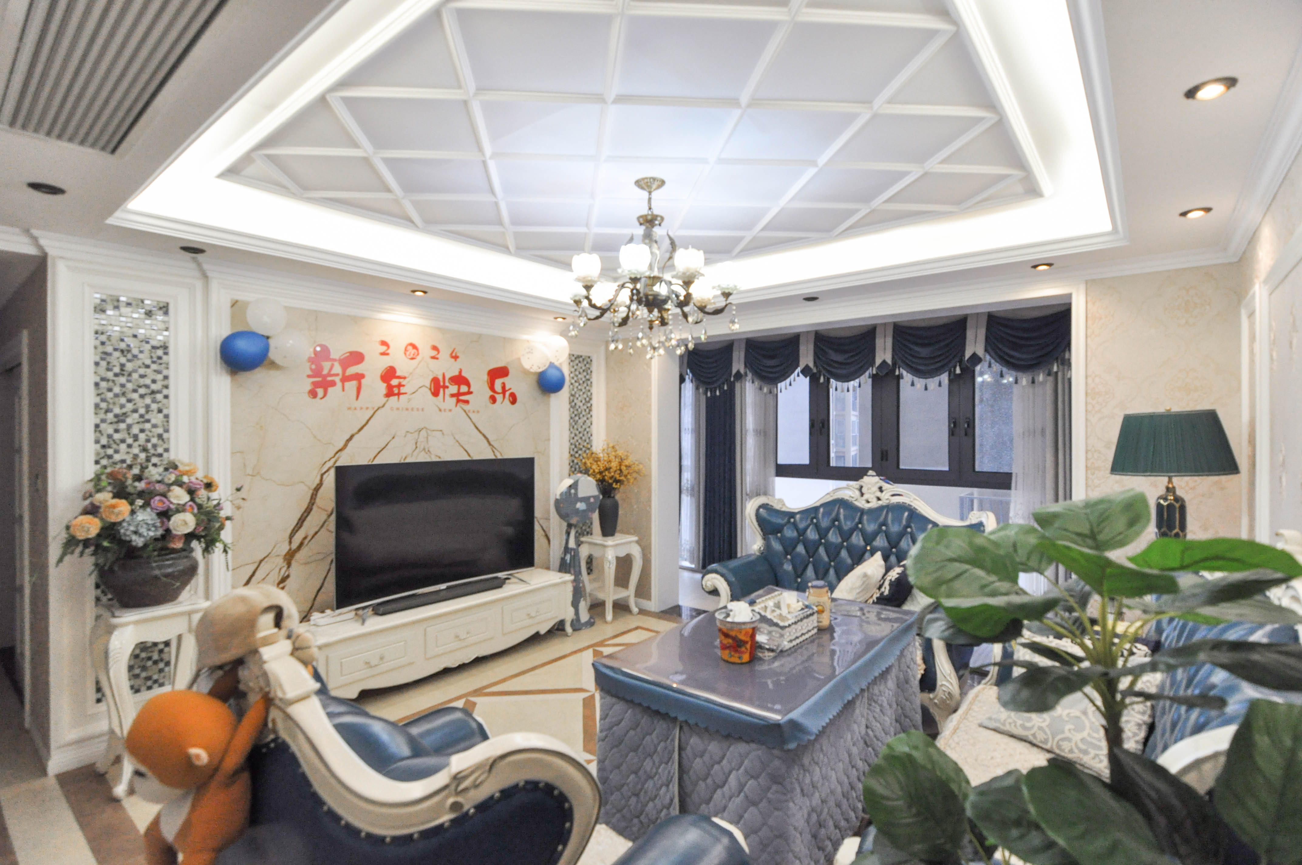 中建梅溪湖中心  4室2厅2卫   270.00万客厅