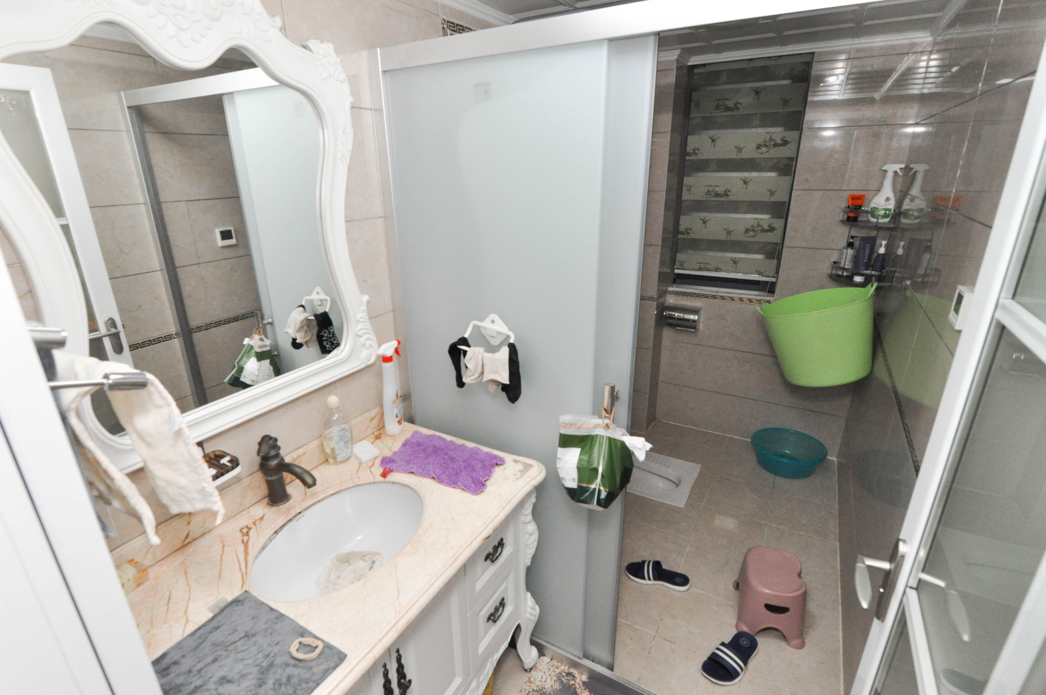 中建梅溪湖中心  4室2厅2卫   270.00万卫生间