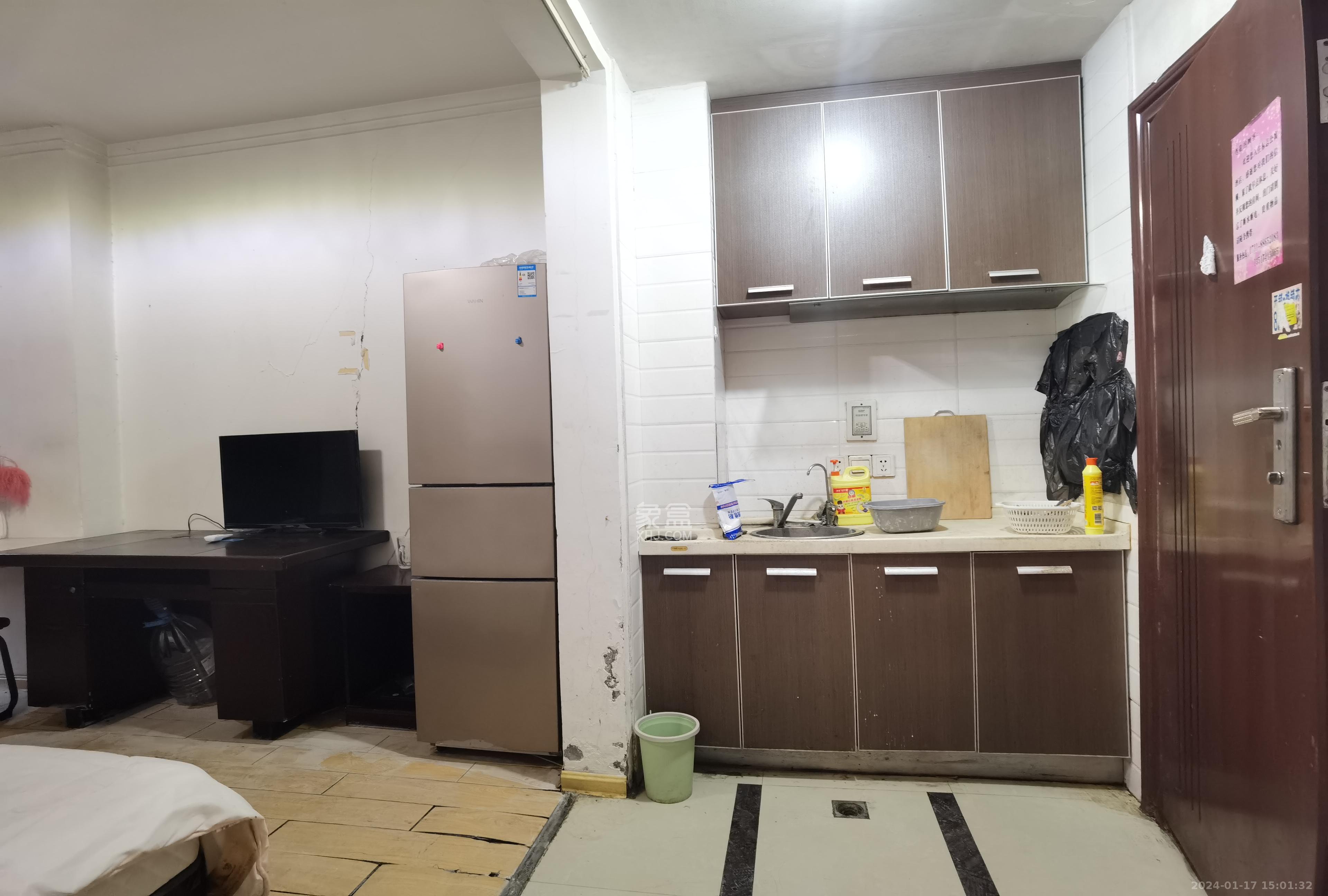 标志商务中心  1室1厅1卫   1200.00元/月室内图
